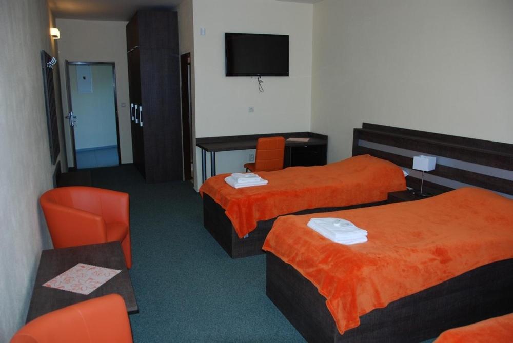 Triple Room - Photo 12