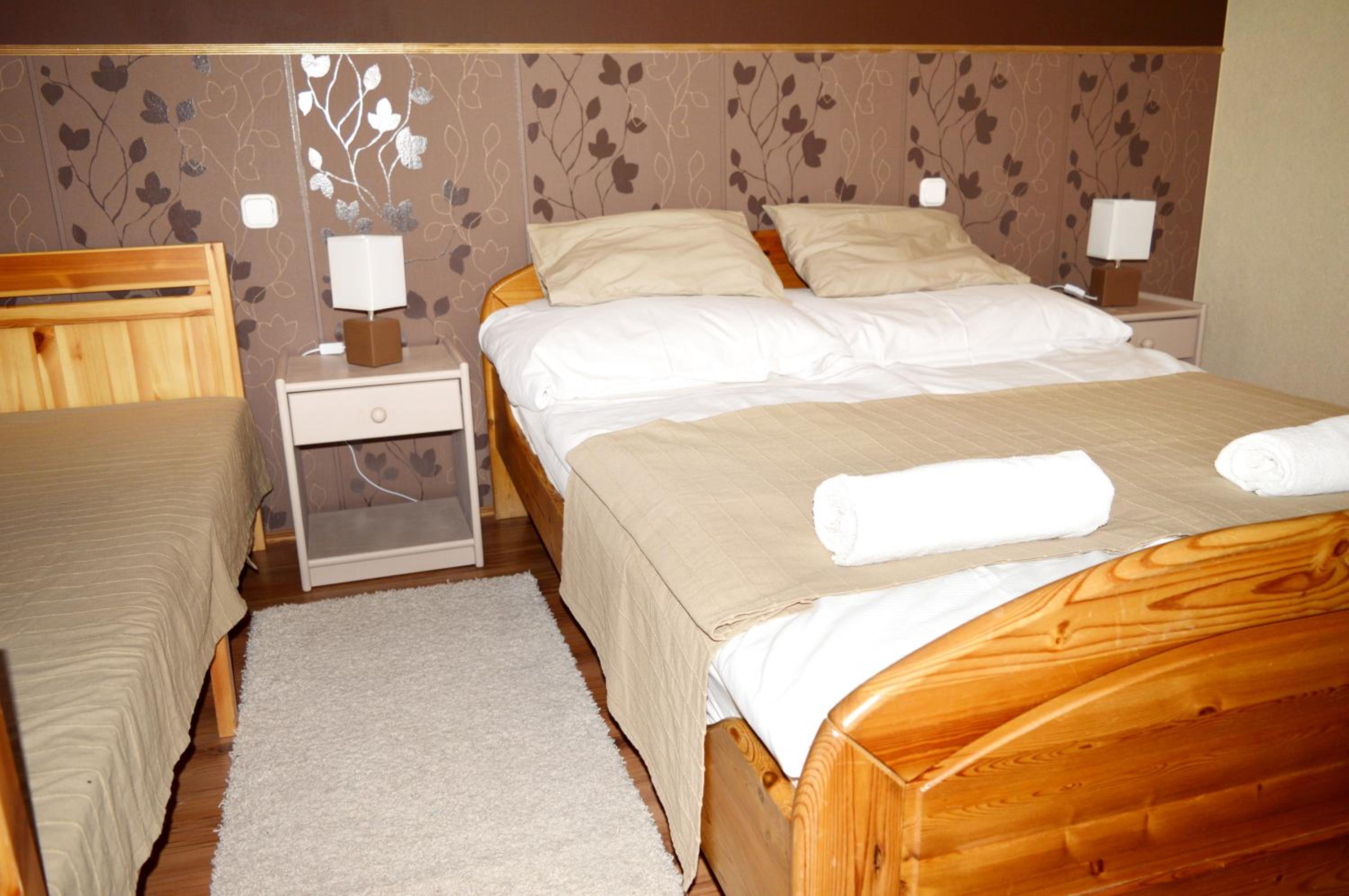 Triple Room with Private Bathroom - Photo 11