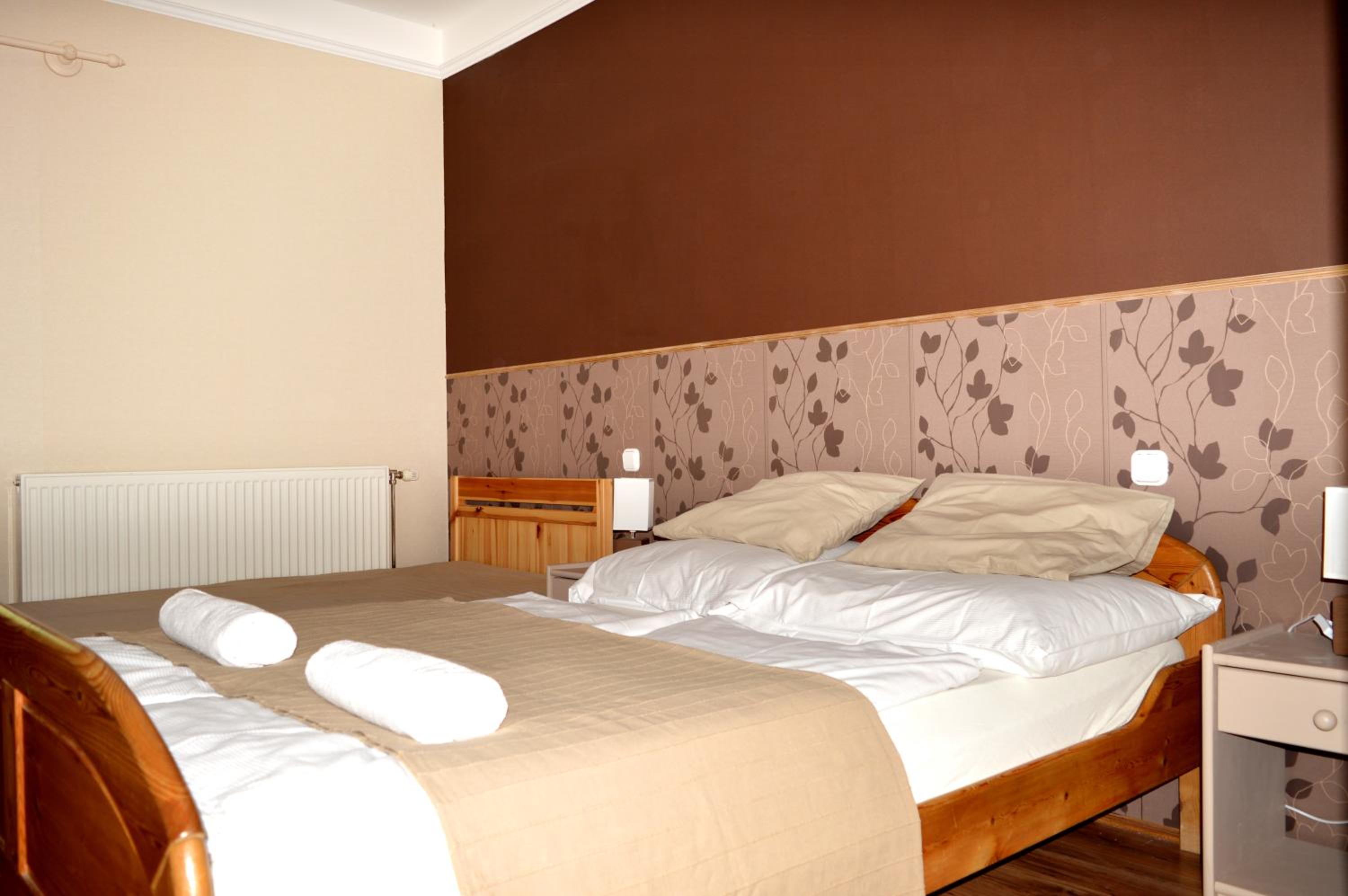 Triple Room with Private Bathroom - Photo 9