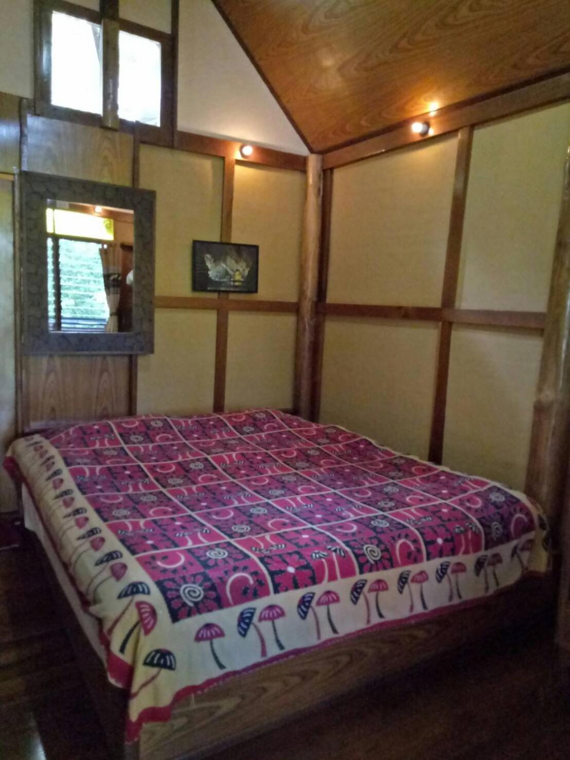 Queen Room with Balcony - Photo 1