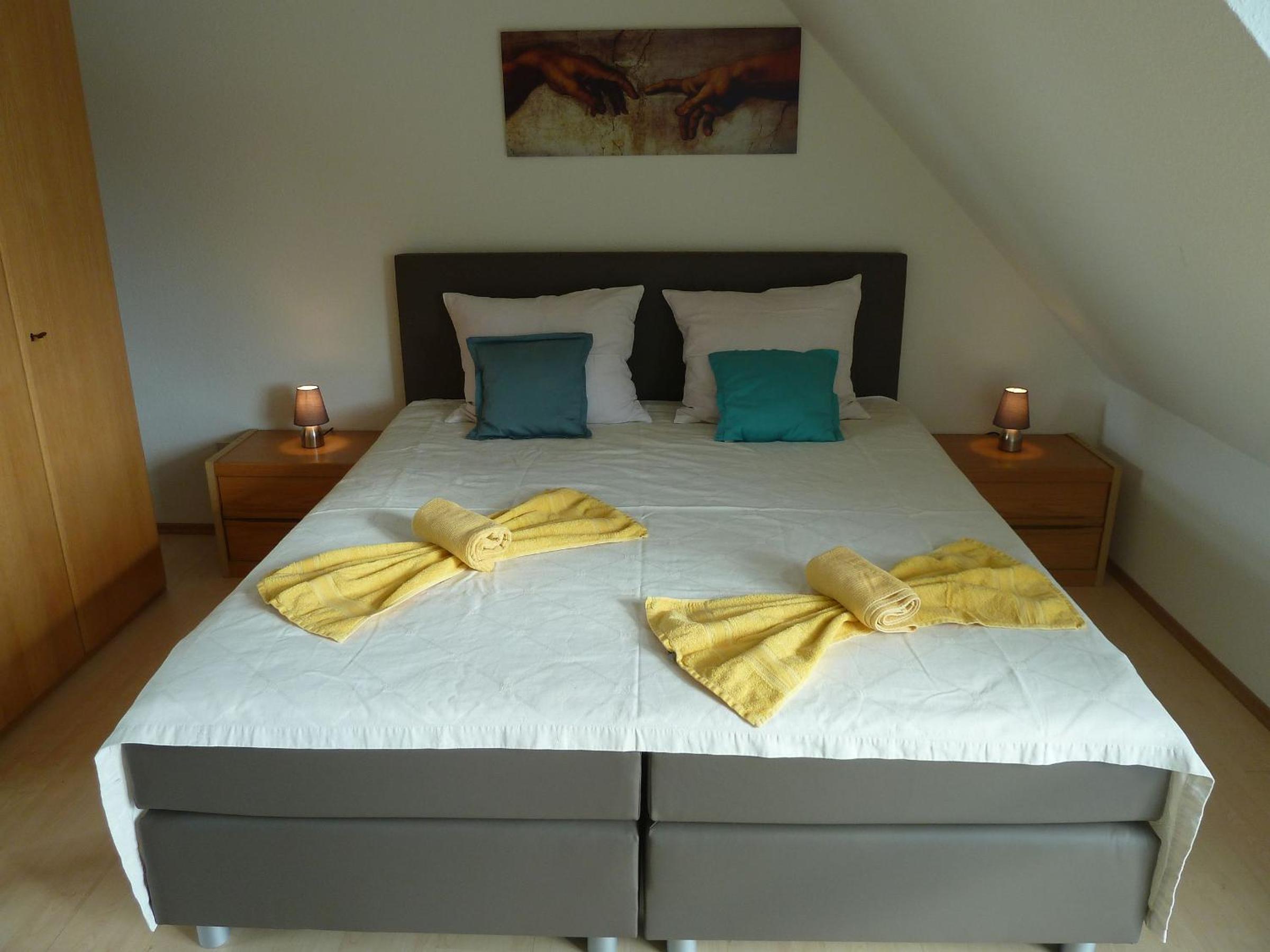 Two-Bedroom Deluxe Apartment with Garden View photo 2