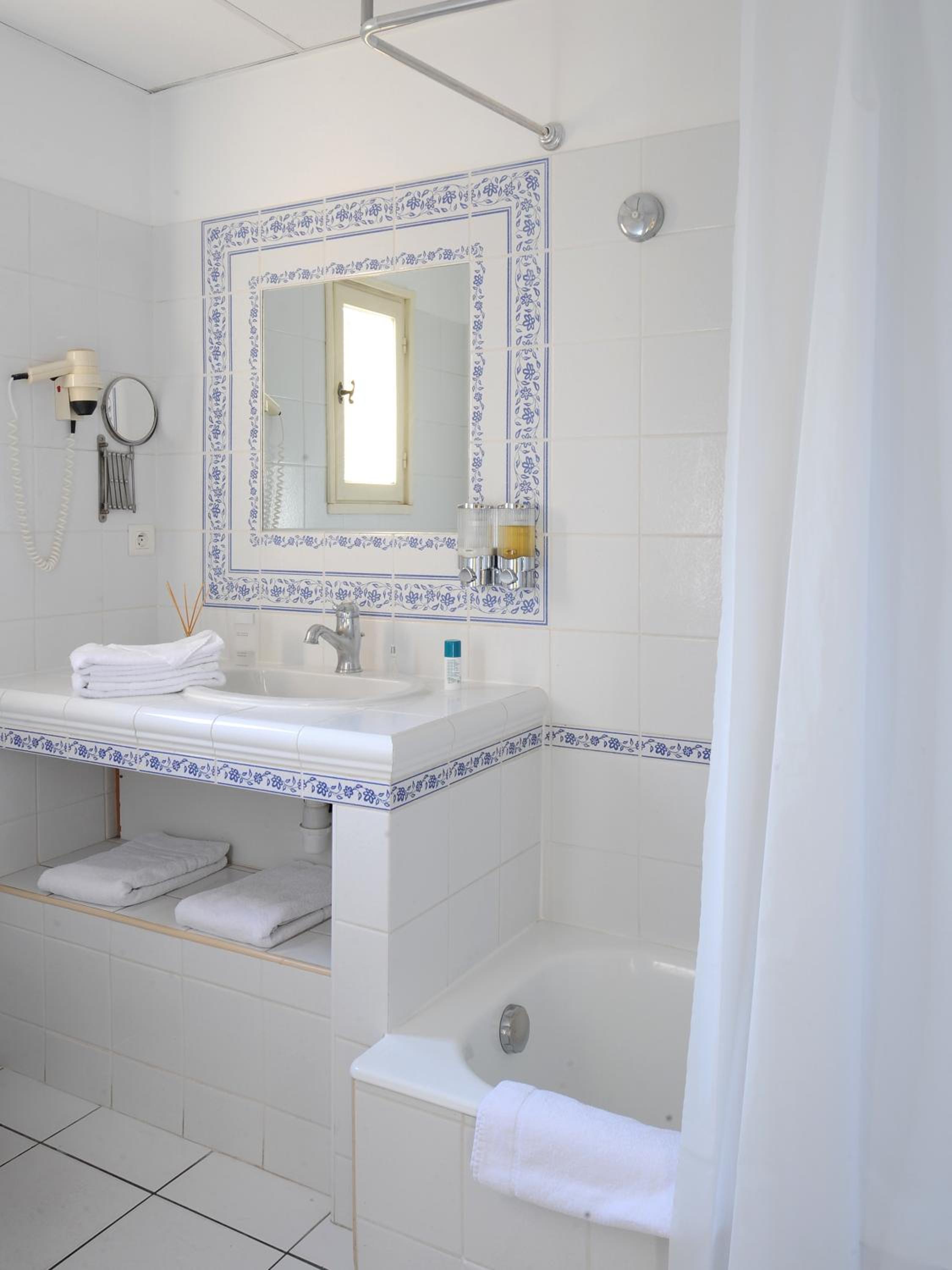 Double Room - Spa Access for Adults Only - Photo 9