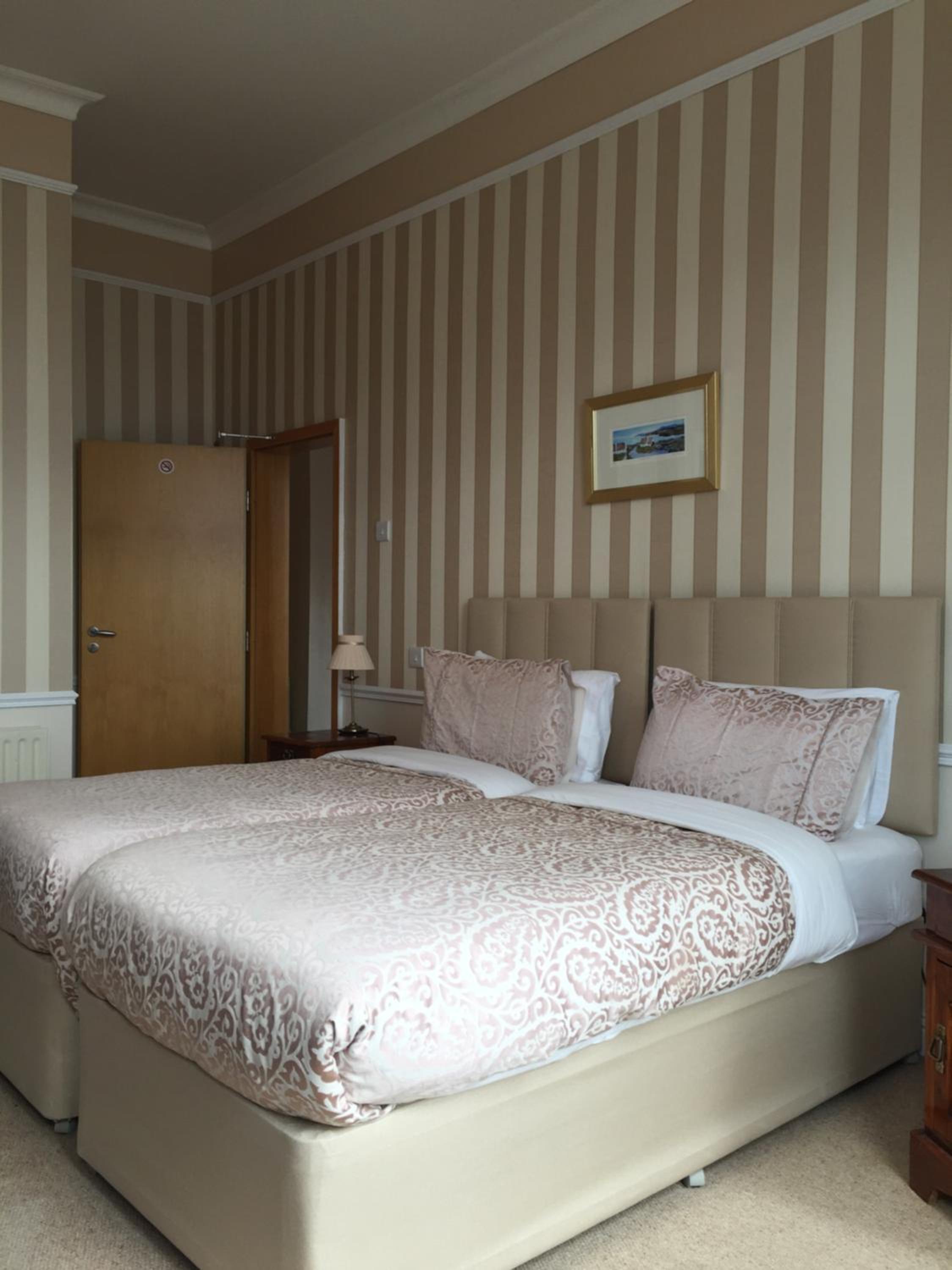 Deluxe Twin Room with Sea View - Photo 2
