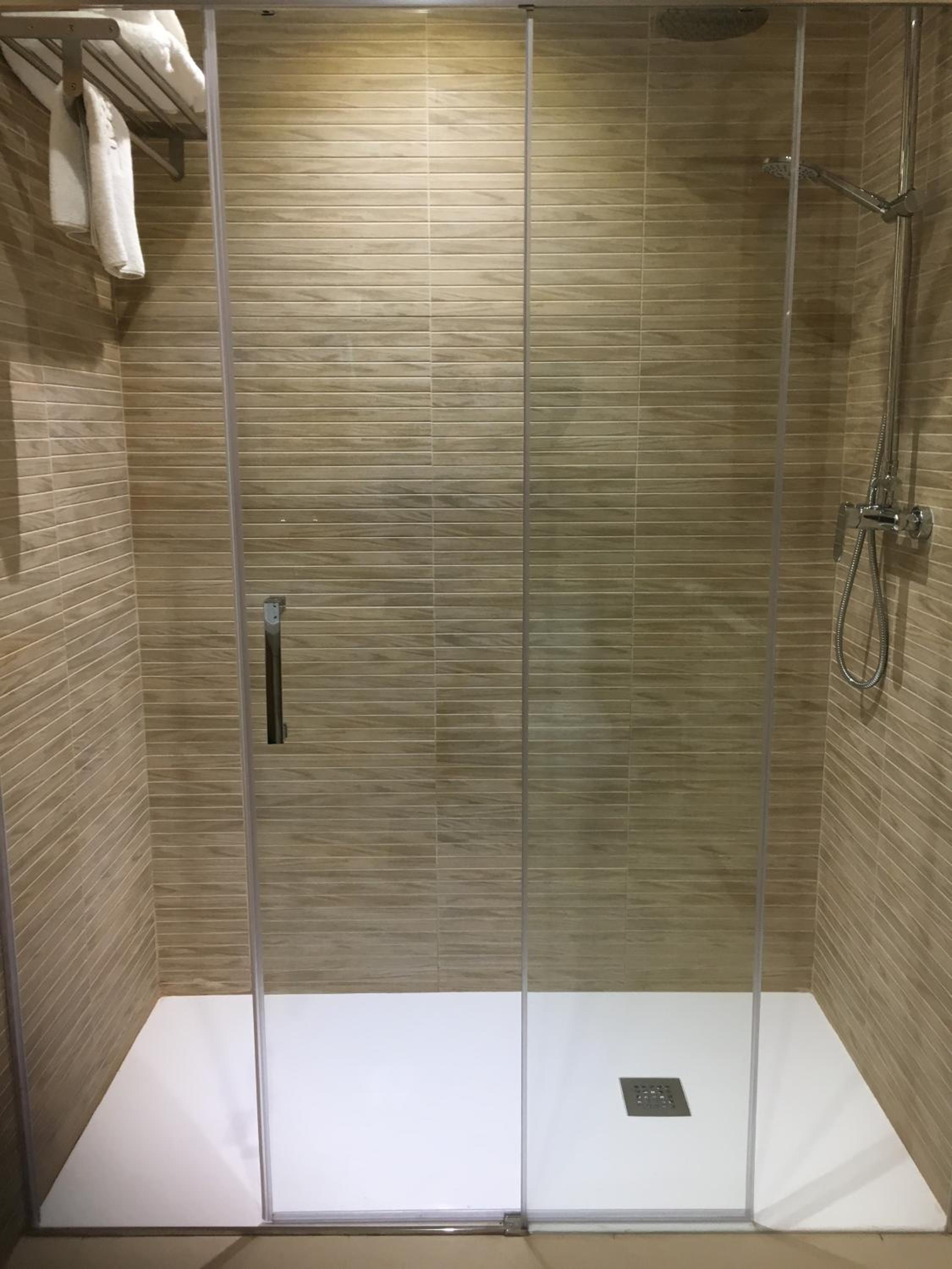Quadruple Room - Photo 3