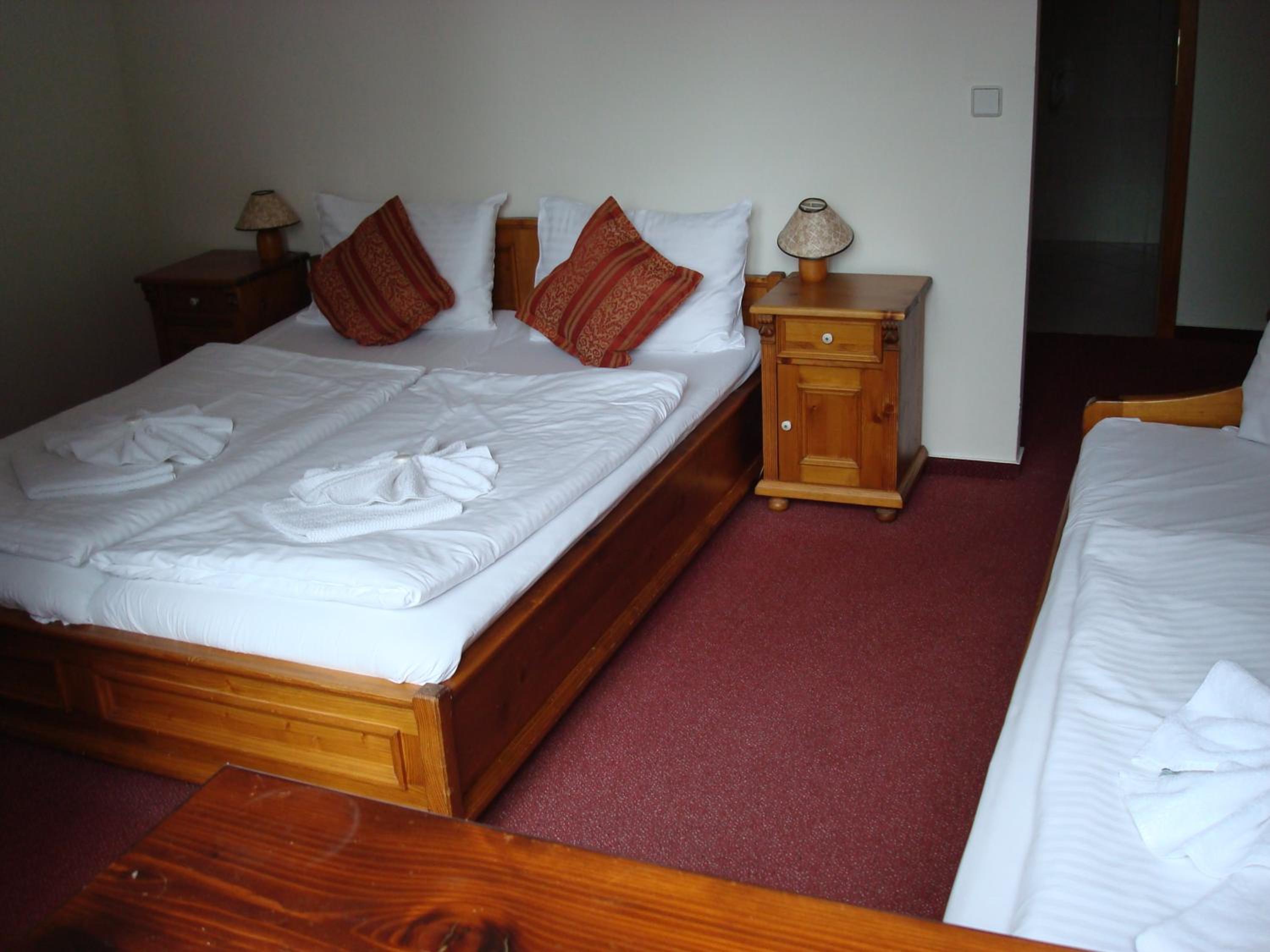 Double Room with Balcony - Photo 6