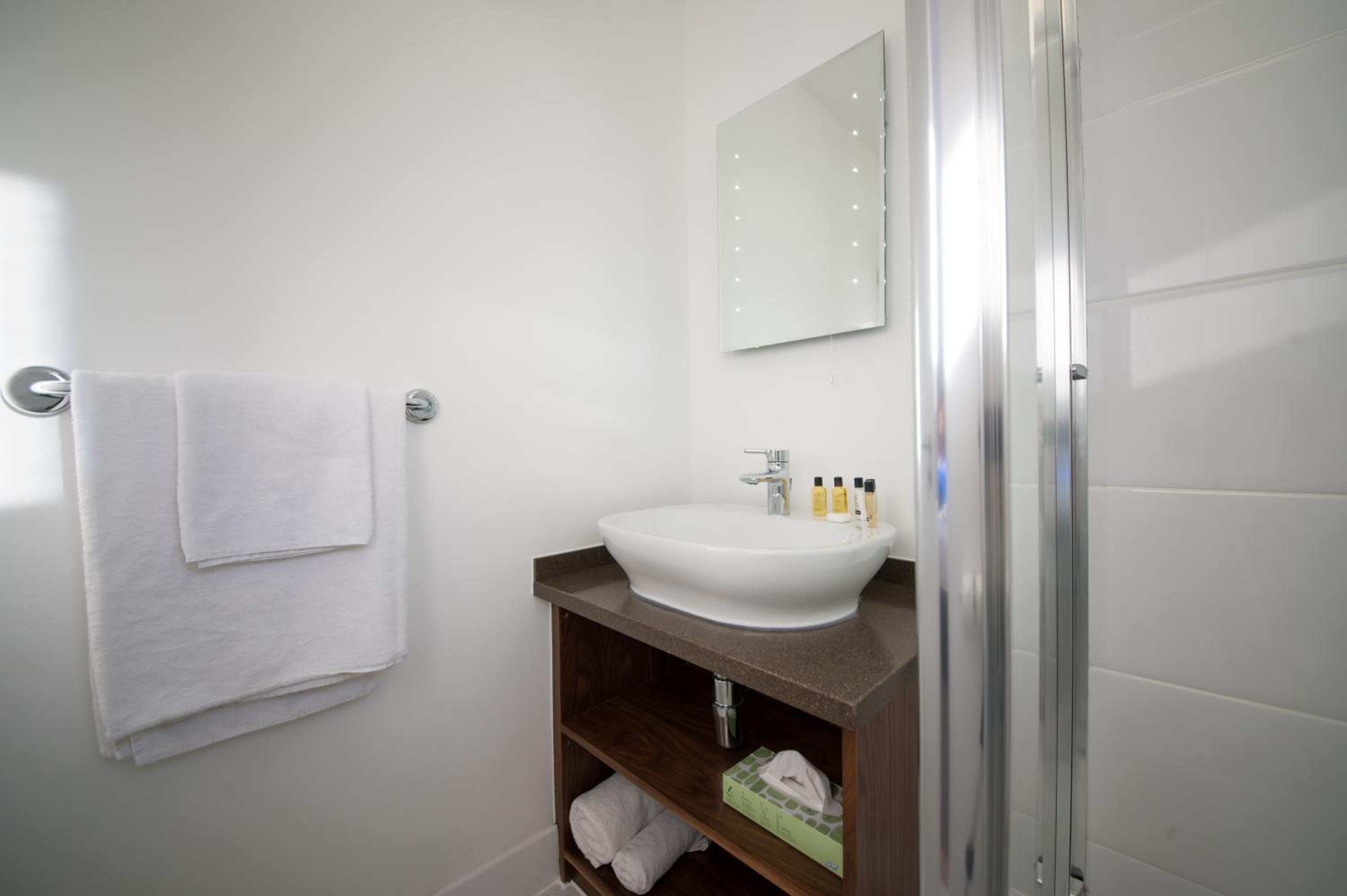 Double Room - Disability Access photo 1