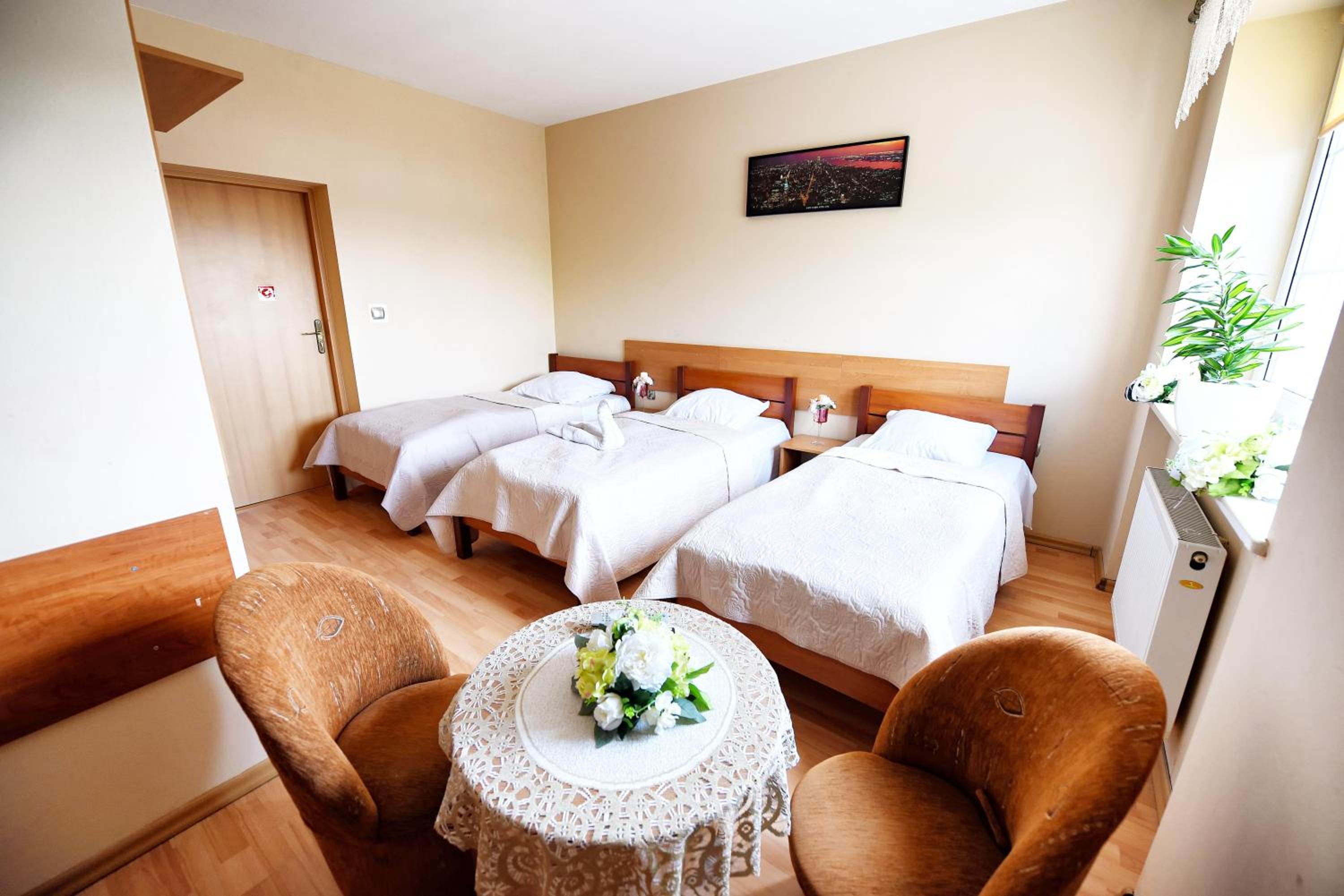 Standard Triple Room photo 2
