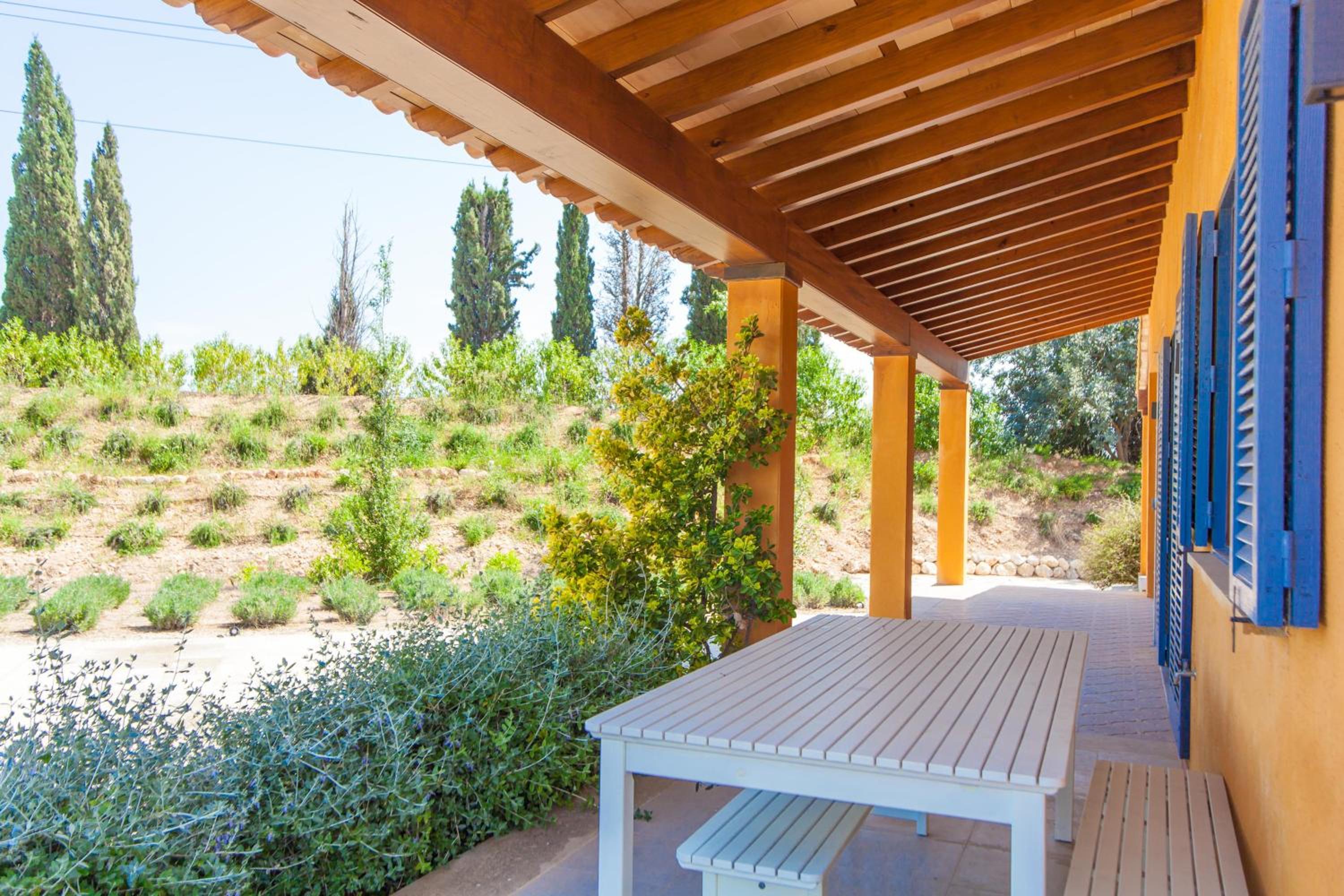 Villa photo 2