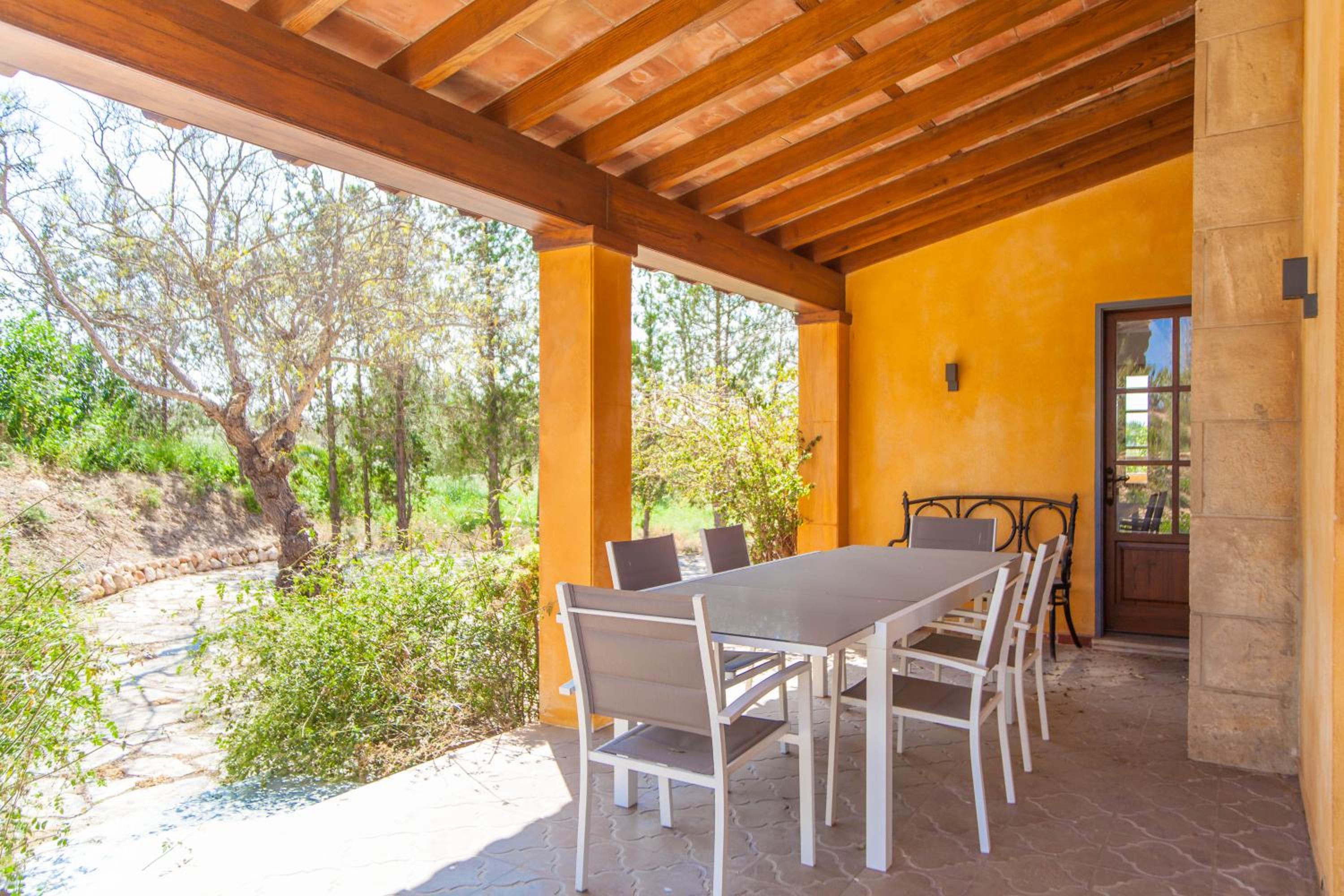 Villa photo 3