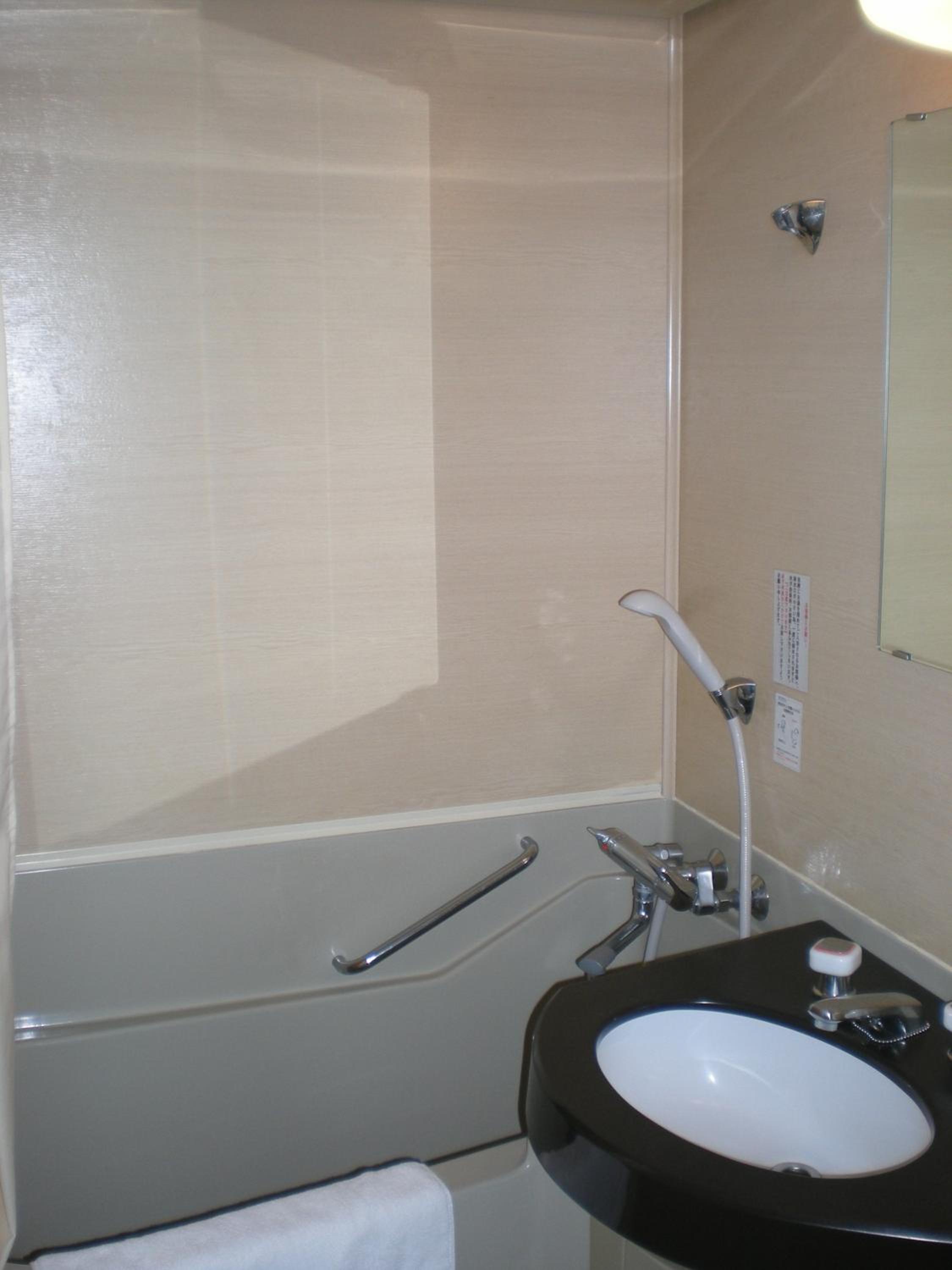 Twin Room - Photo 6