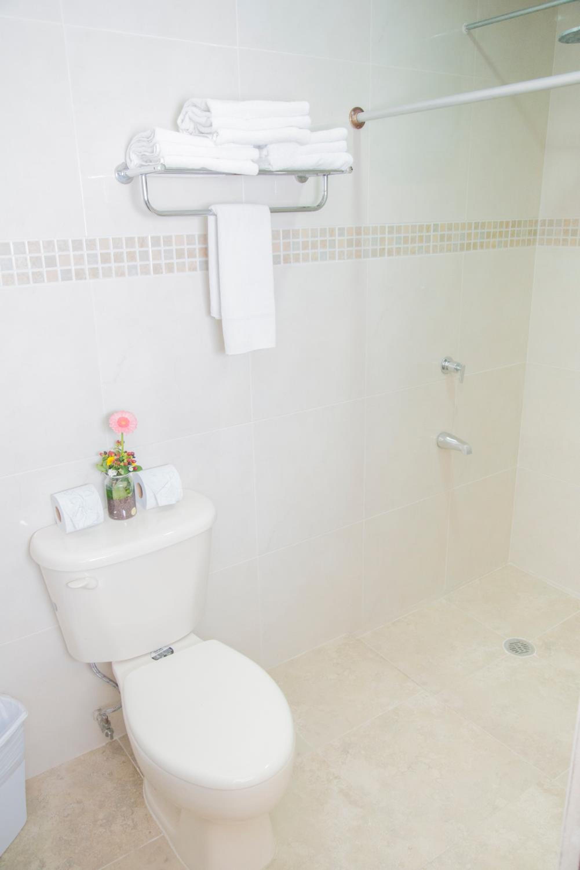 Double Room with Two Double Beds - Photo 4