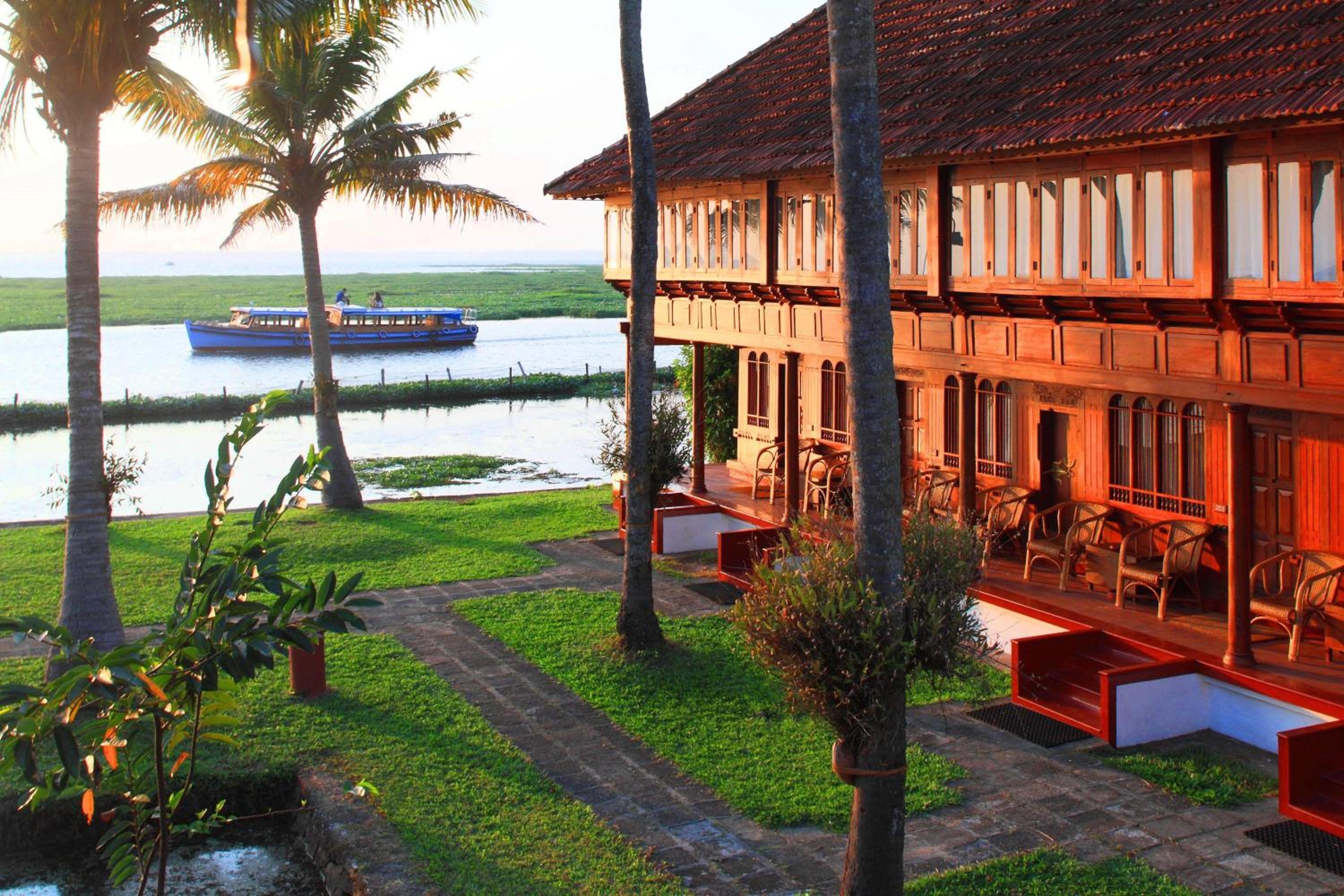 Heritage Mansion - Complimentary one-hour Sunset cruise (subject to weather conditions)
