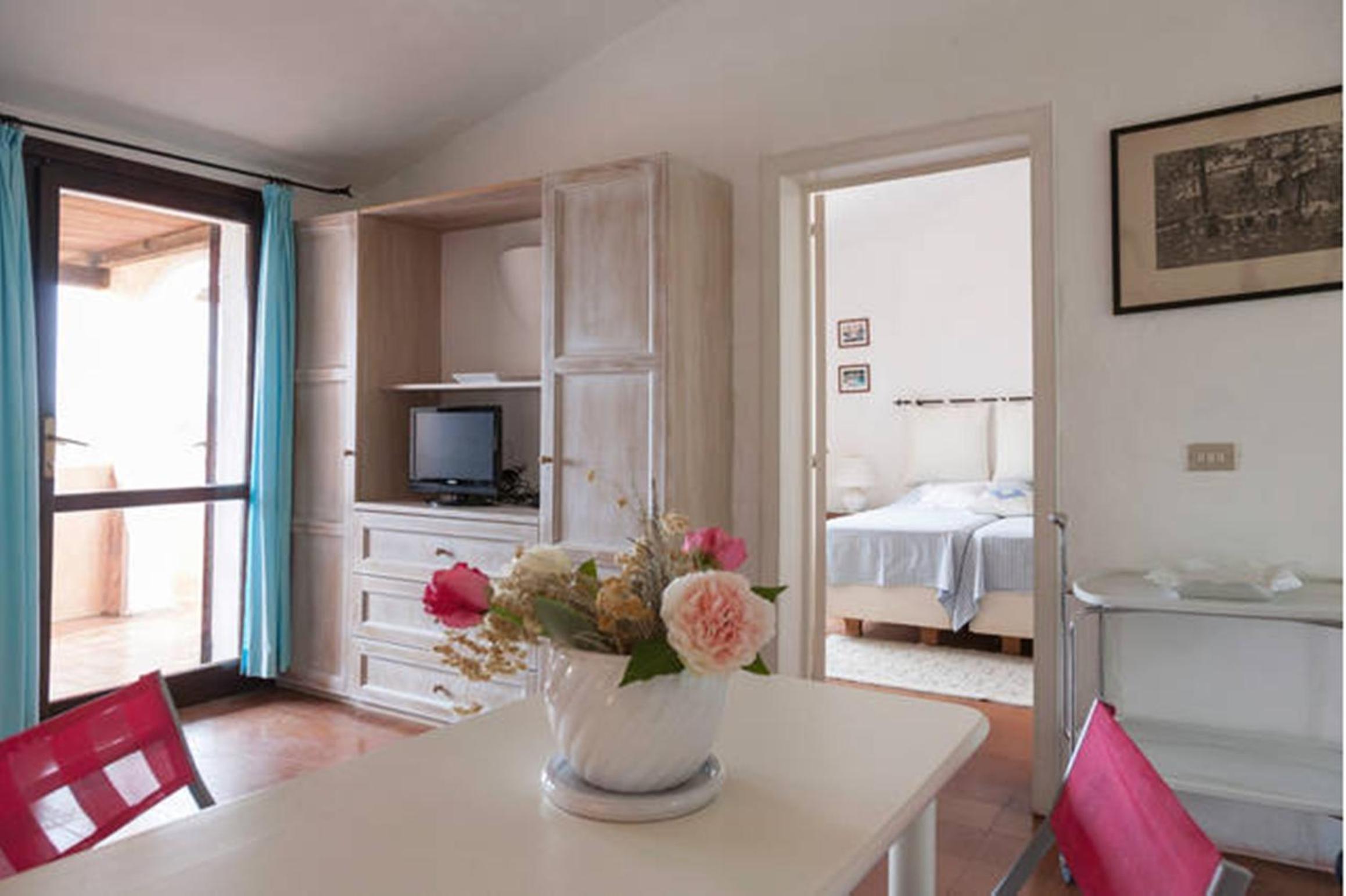One-Bedroom House photo 1