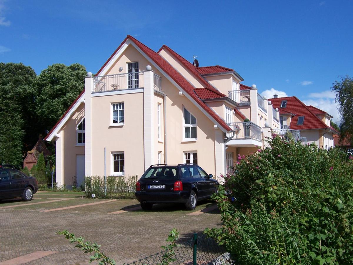 Apartment with Balcony photo 1