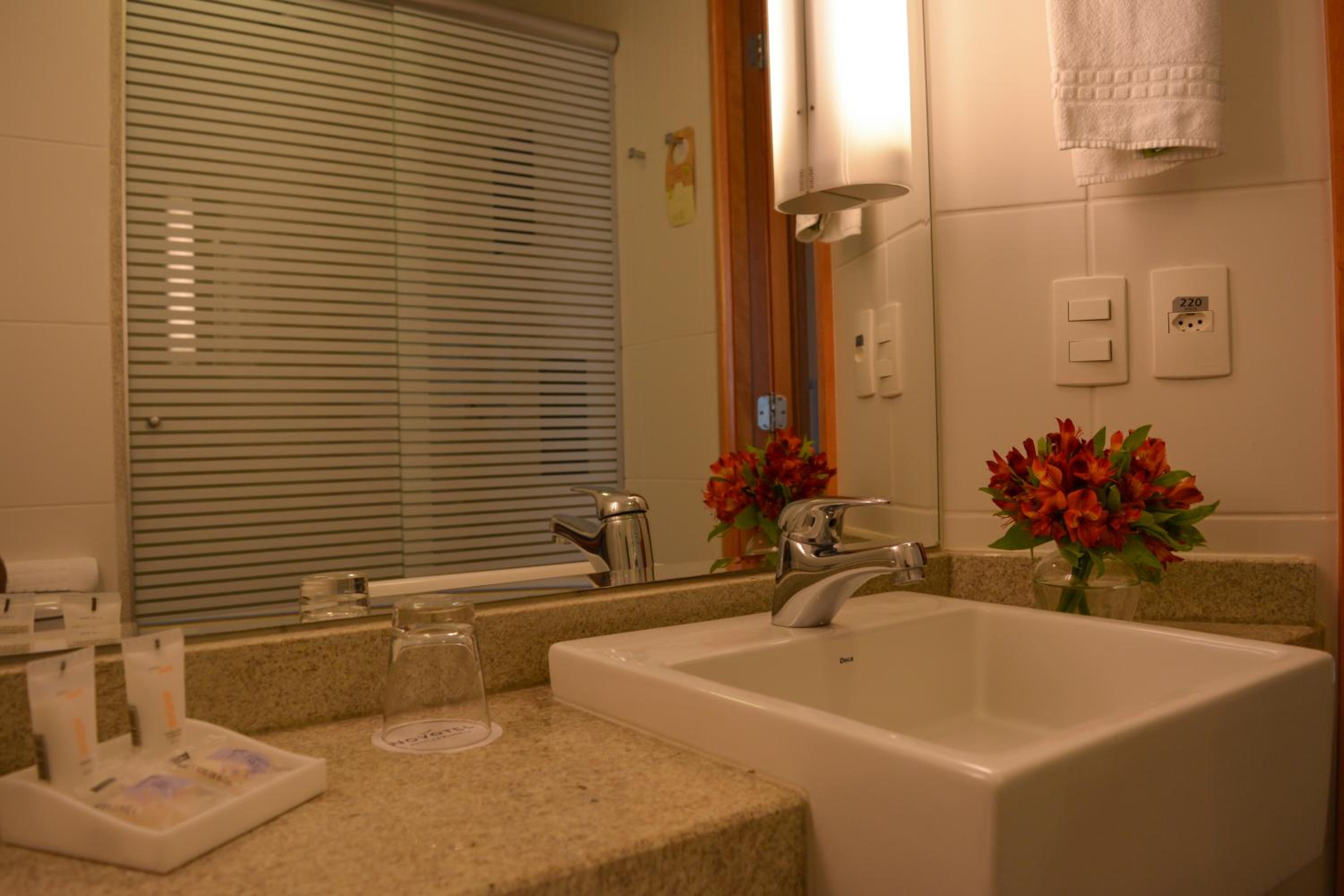 Superior Double Room with Partial Sea View