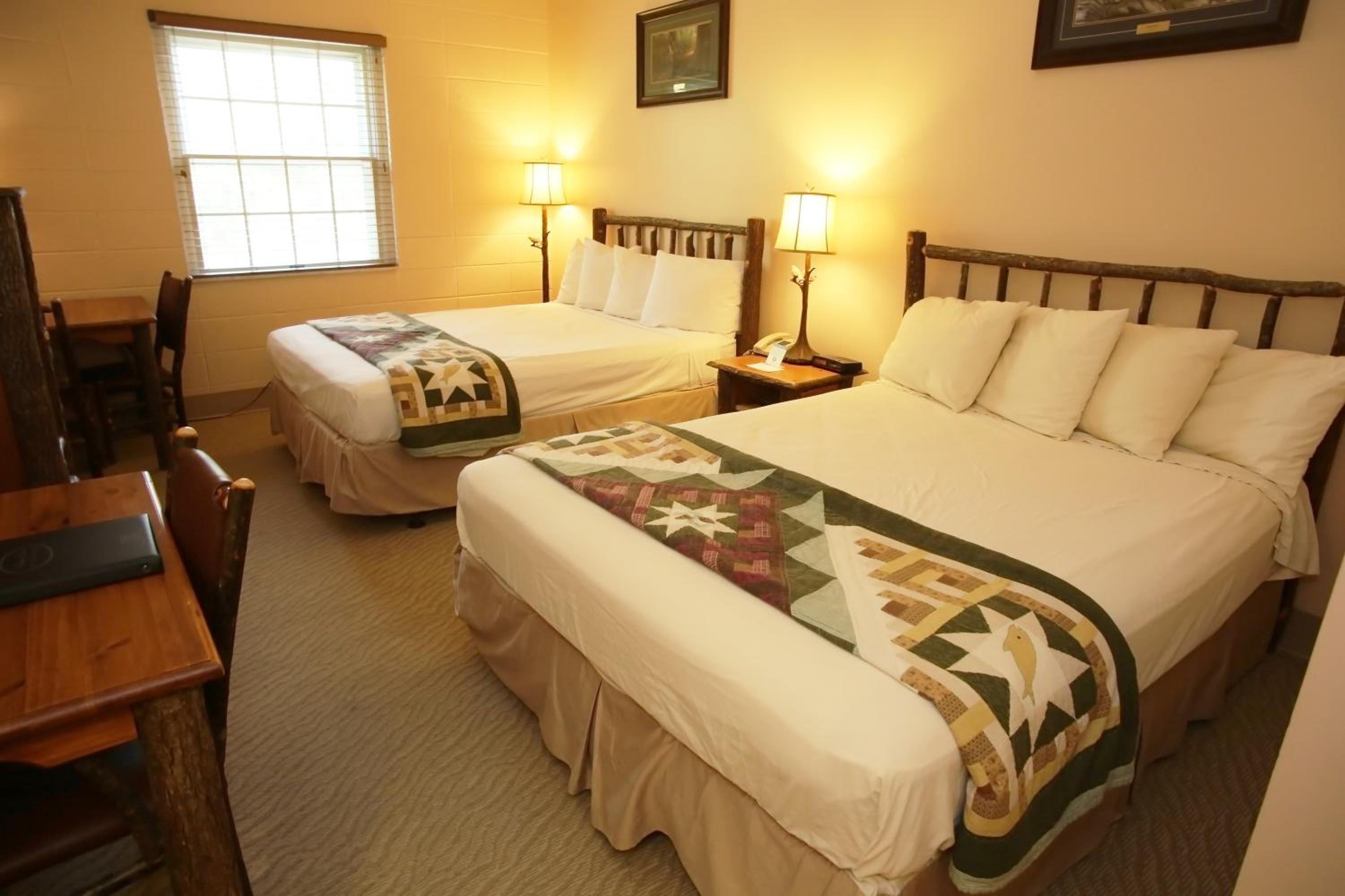 Standard Queen Room with Two Queen Beds photo 1
