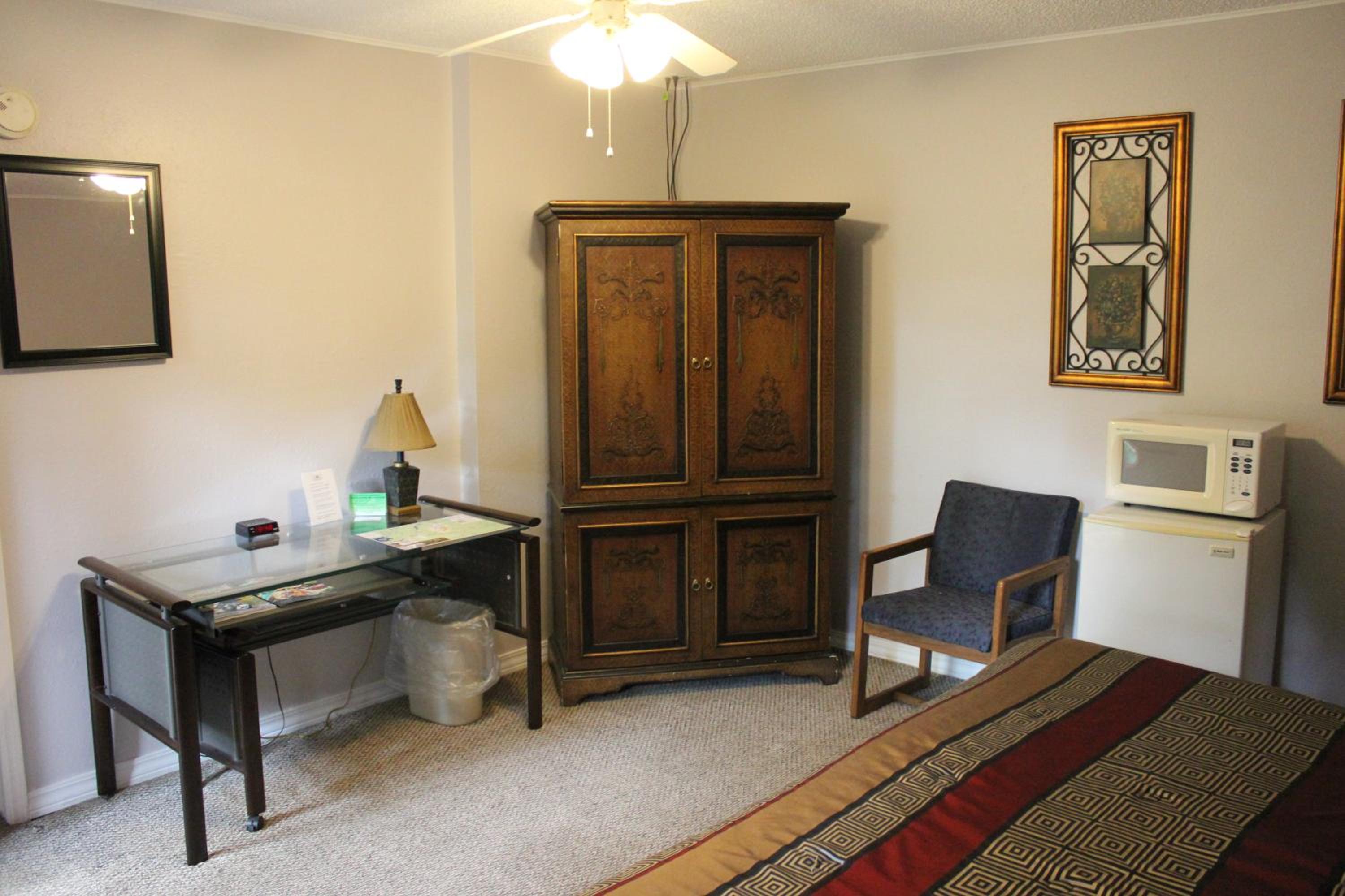 Single Room with Balcony photo 3
