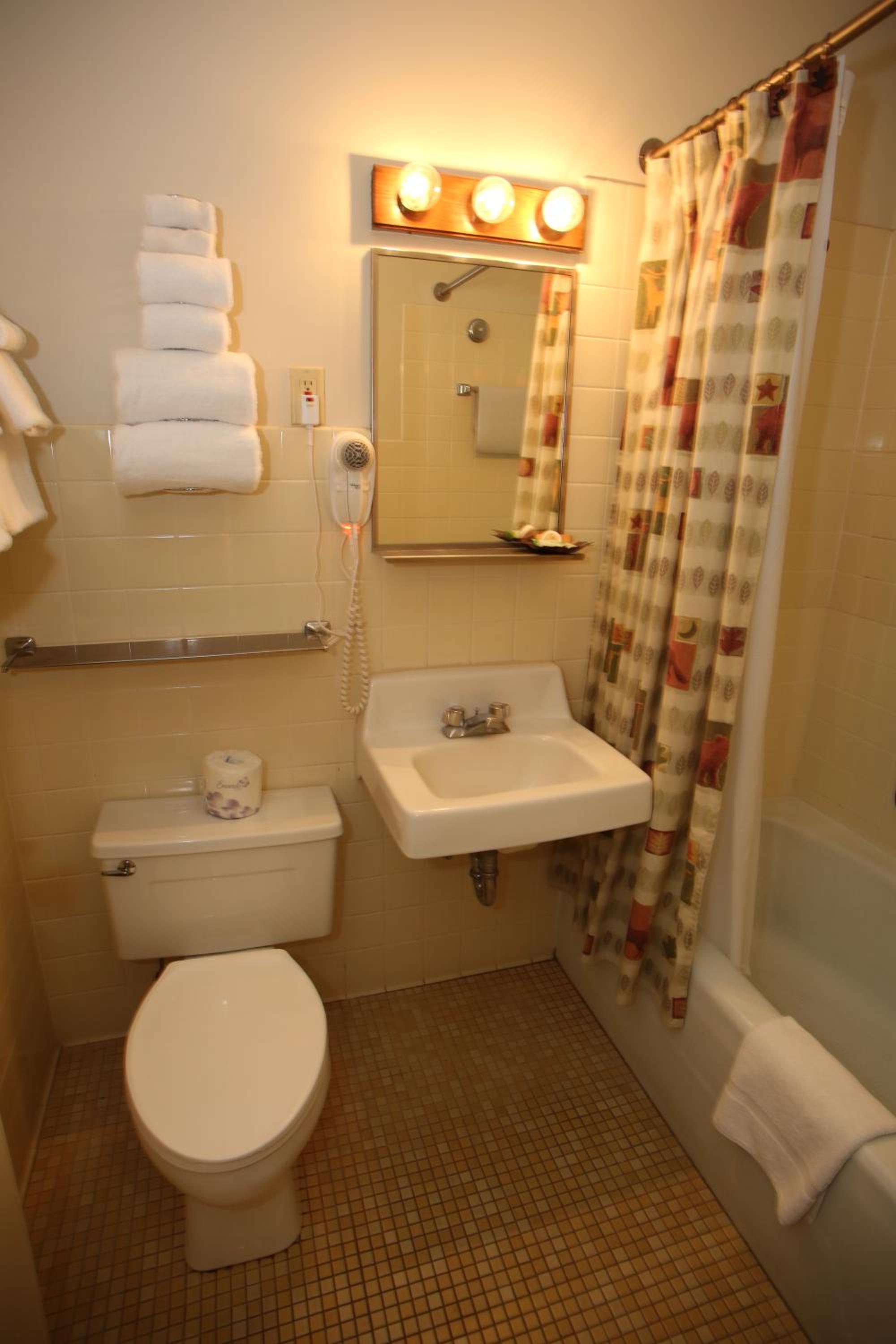 Standard Queen Room photo 2