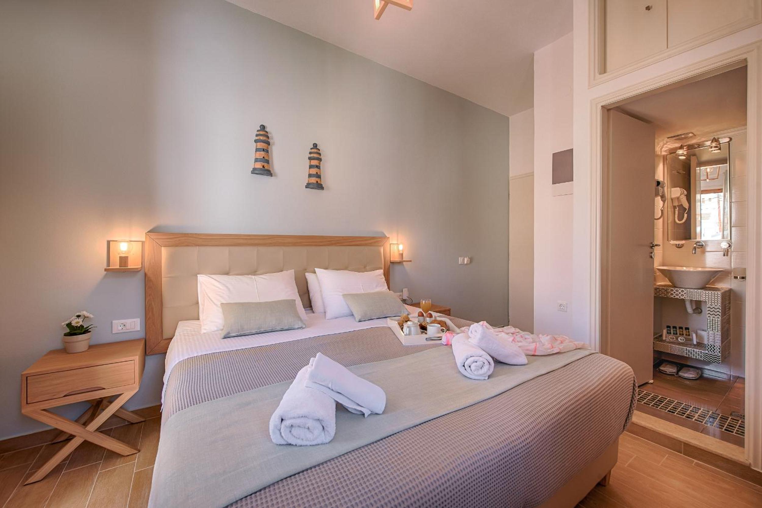 Double or Twin Room with Balcony photo 3