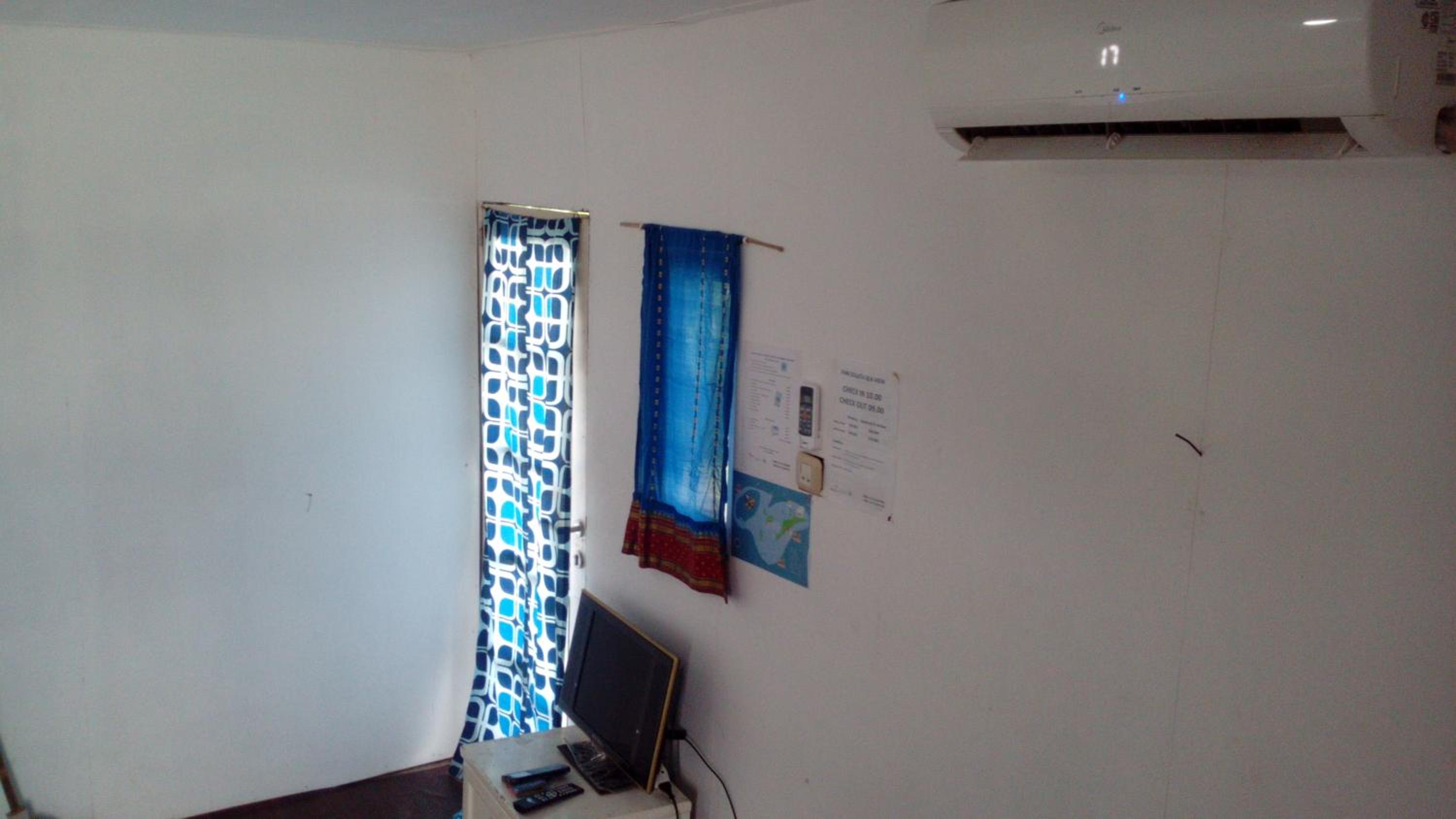 Family Room with Sea View - Photo 5