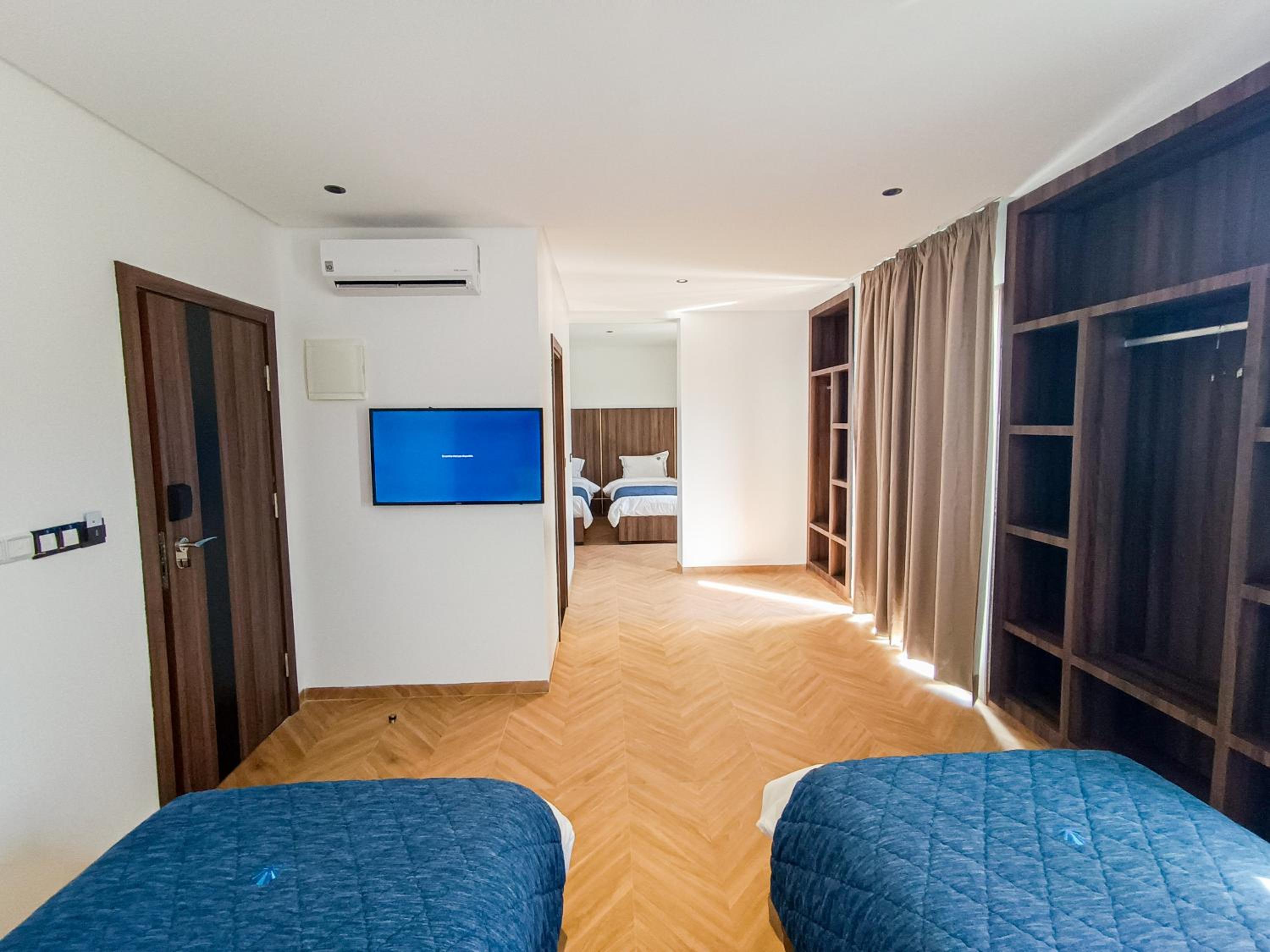 Superior Family Room