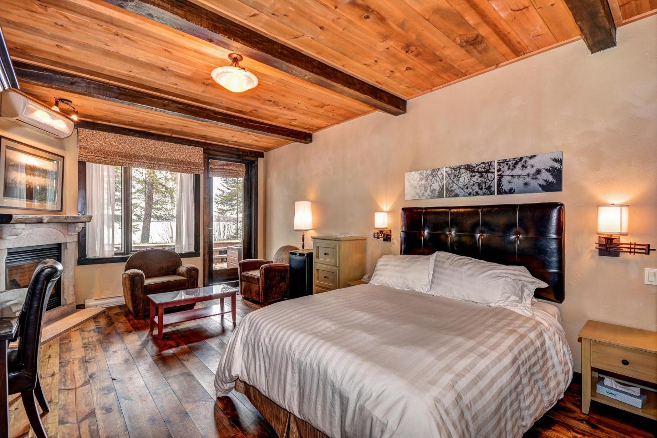 Classic Room- Lake view with balcony  photo 1