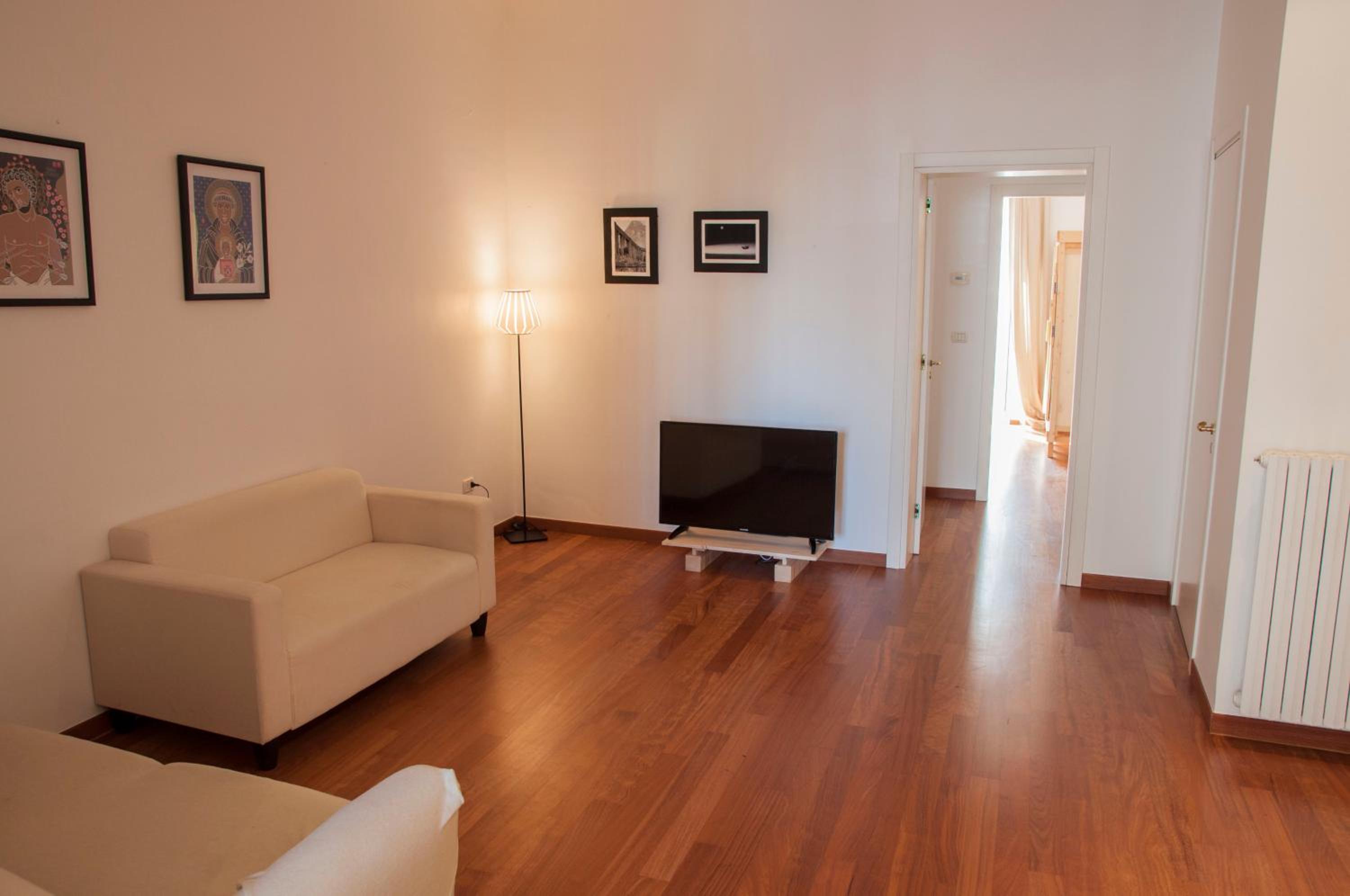Three-Bedroom Apartment - Photo 9