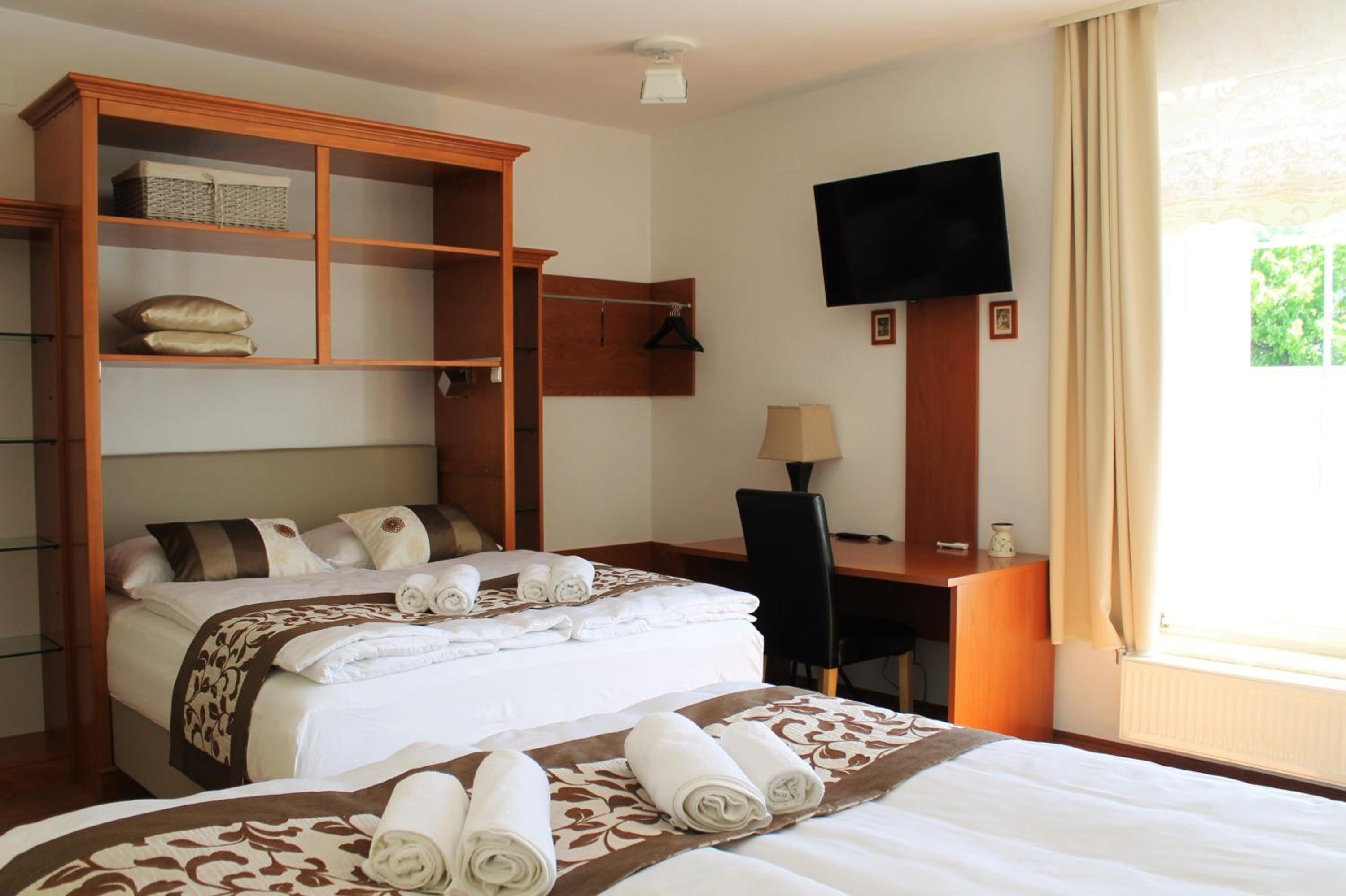 Luxury Quadruple Room