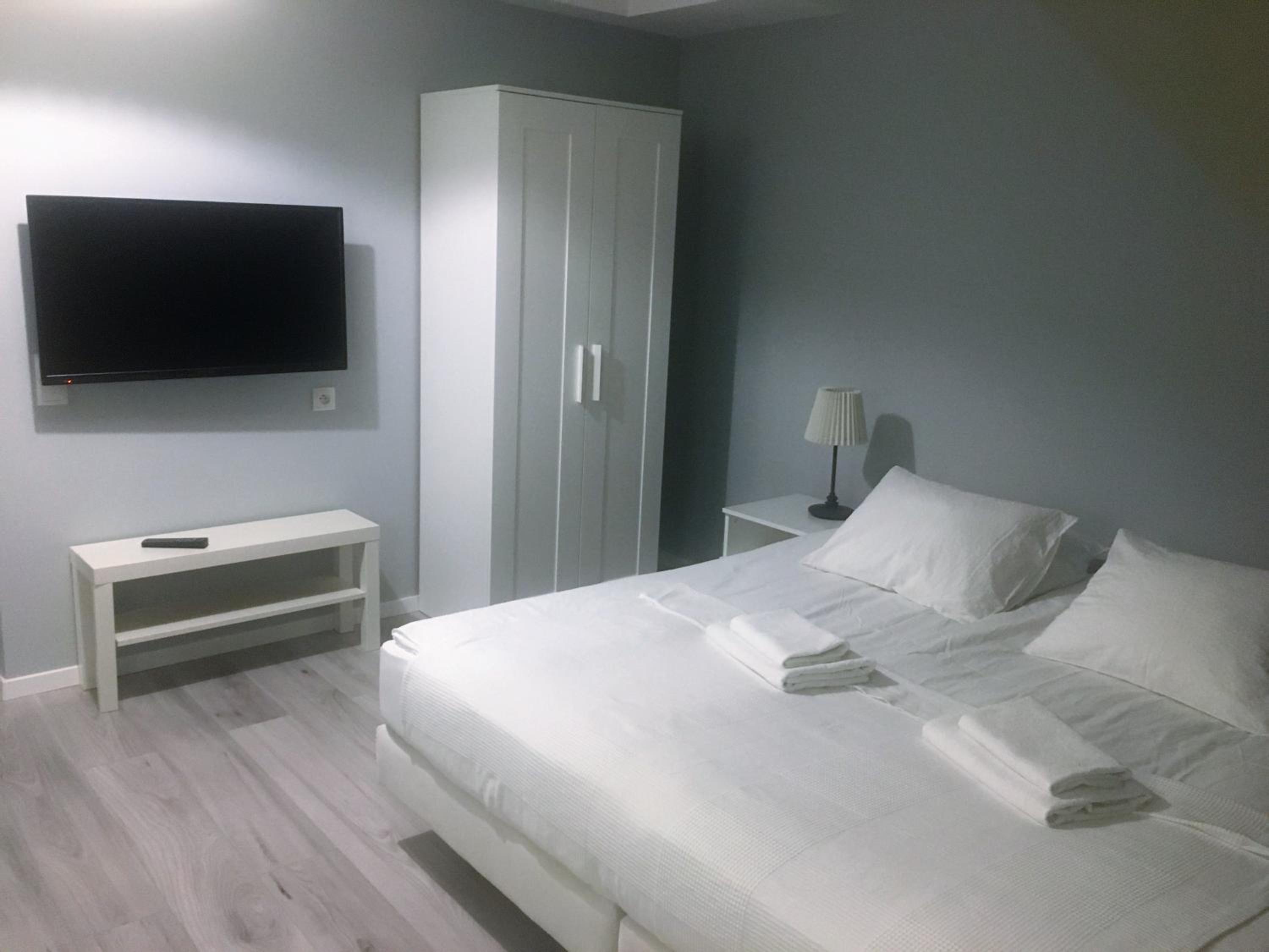 Deluxe Double or Twin Room - Photo 4