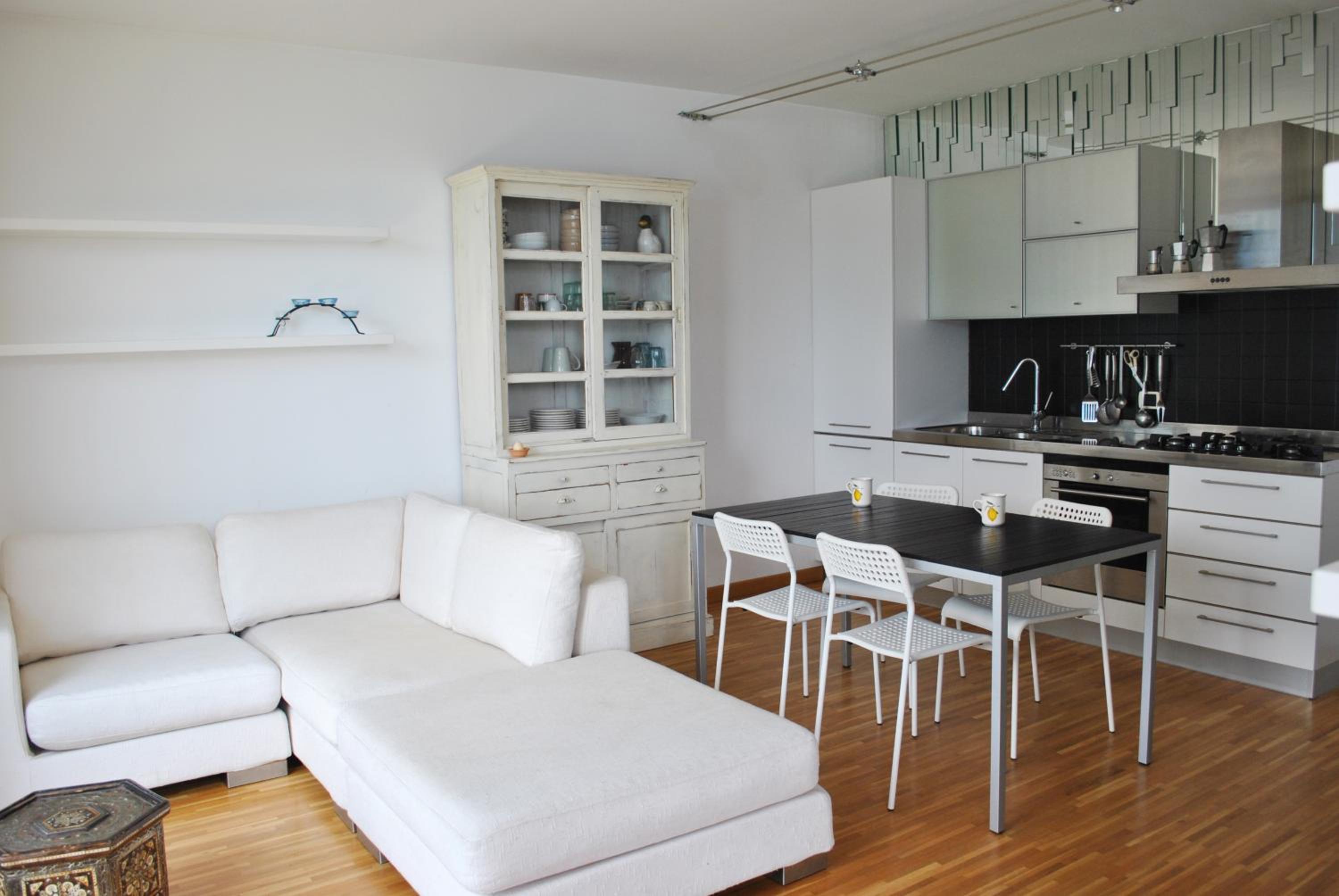 Deluxe Apartment photo 2