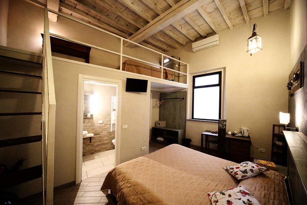 Double Room with Private Bathroom photo 1