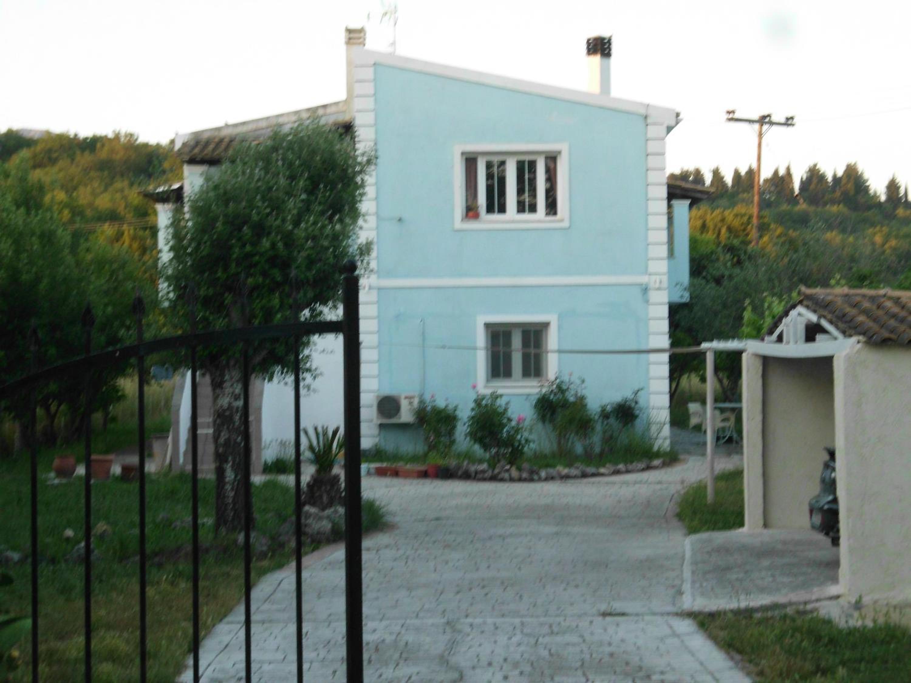 Two-Bedroom Apartment With Garden View photo 3