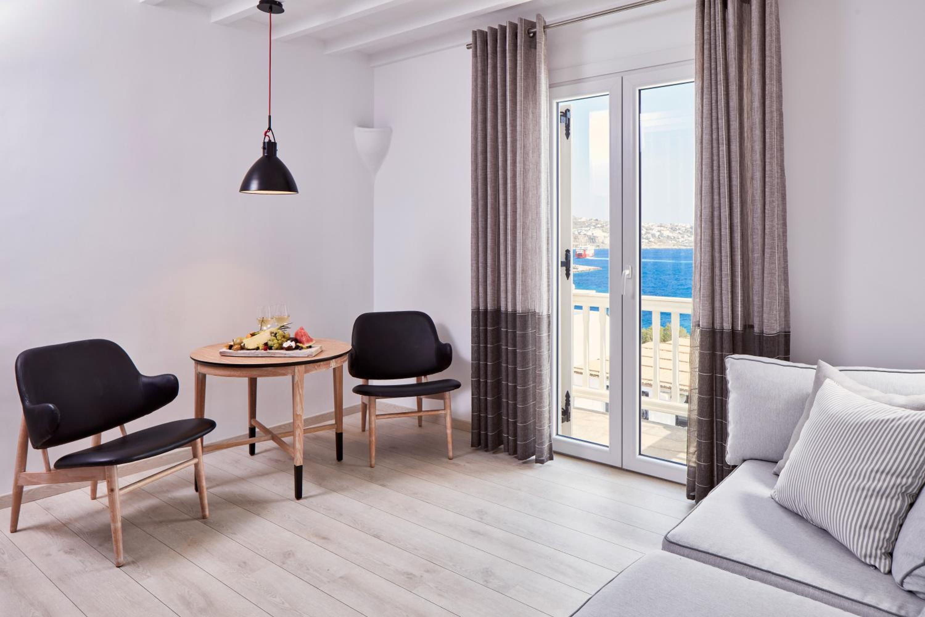 Princess Suite with Hot Tub and Sea View - Photo 1