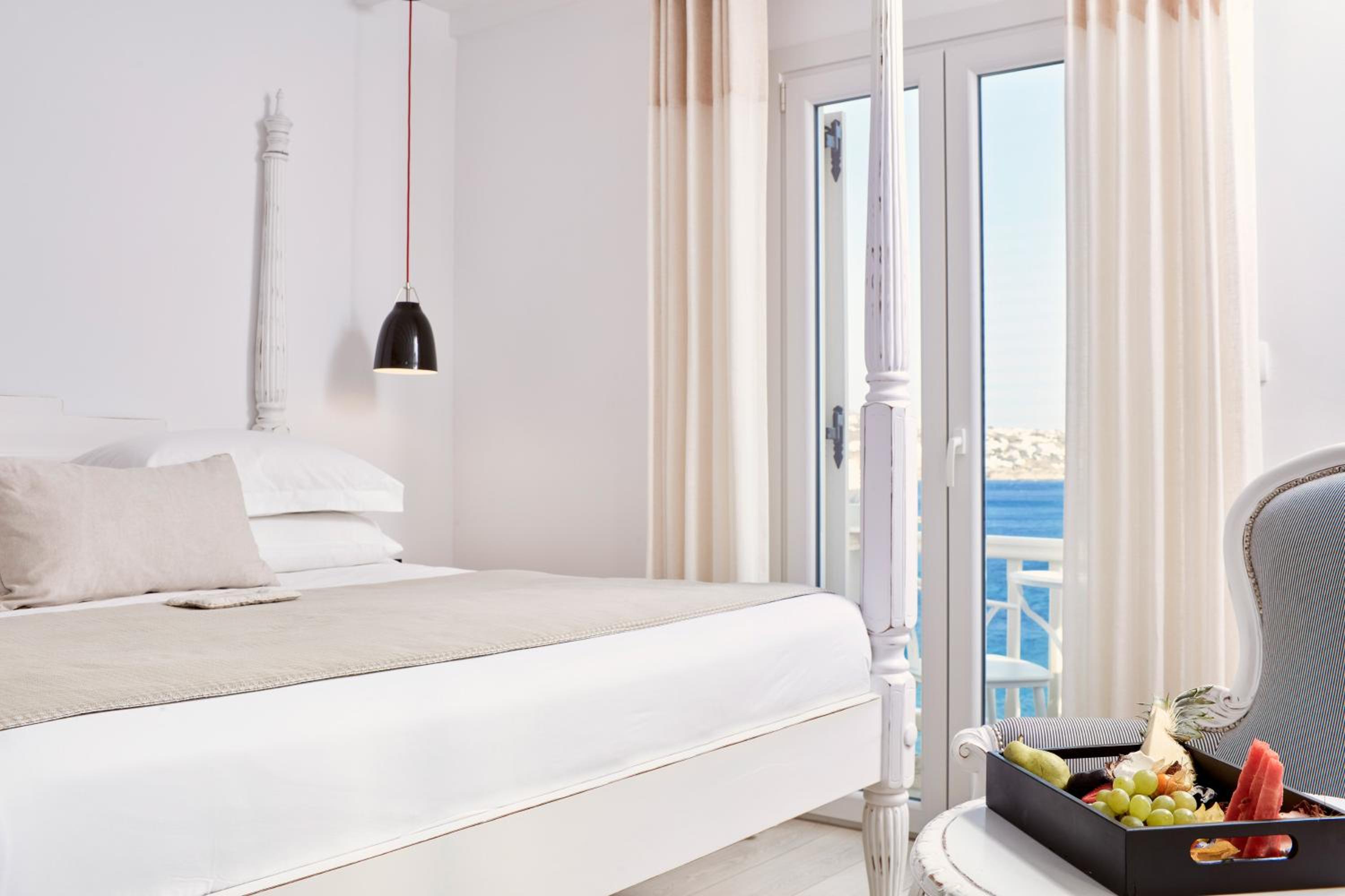 Honeymoon Suite with Hot Tub and Sea View - Photo 13