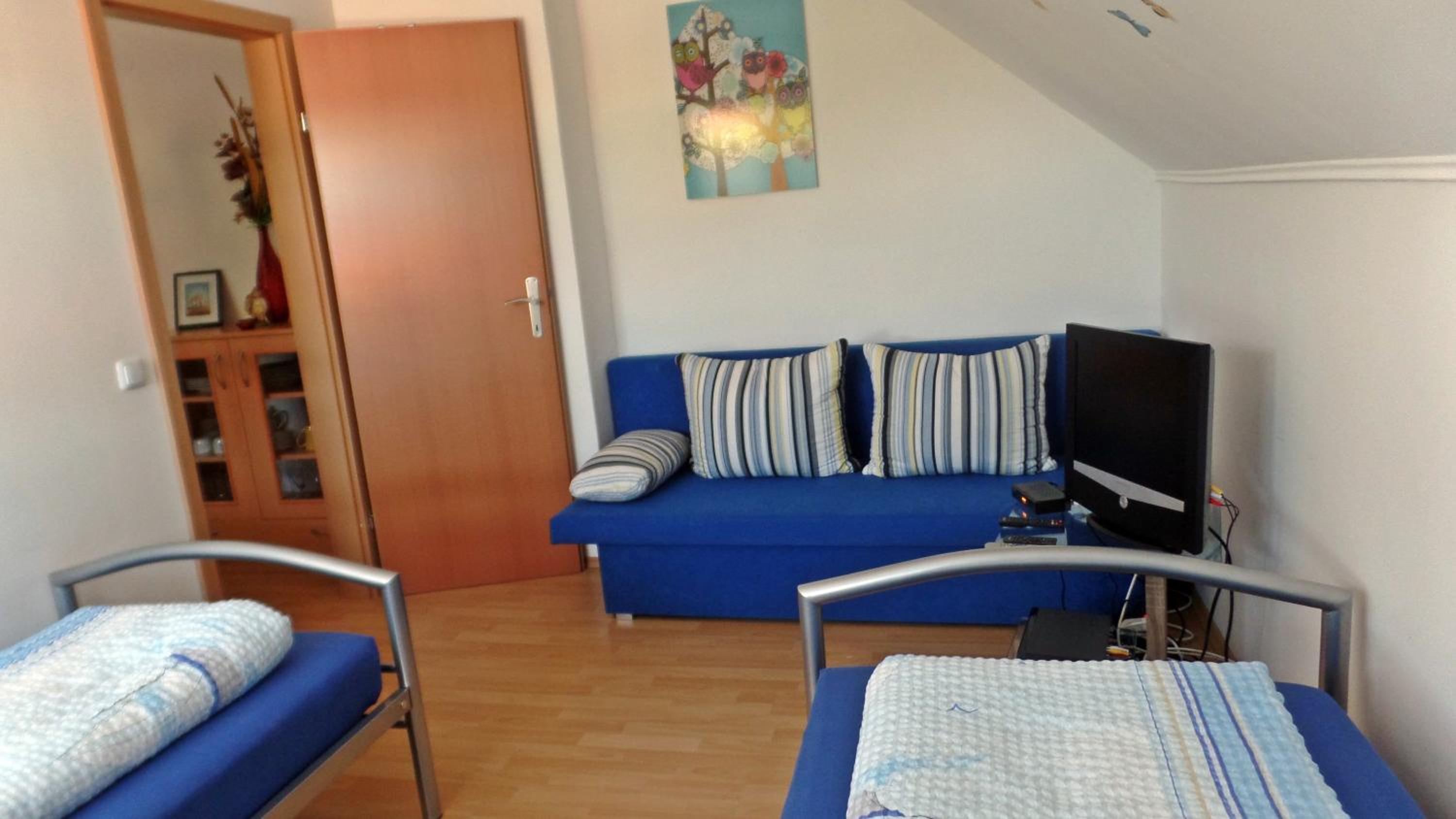 Two-Bedroom Apartment - Photo 3