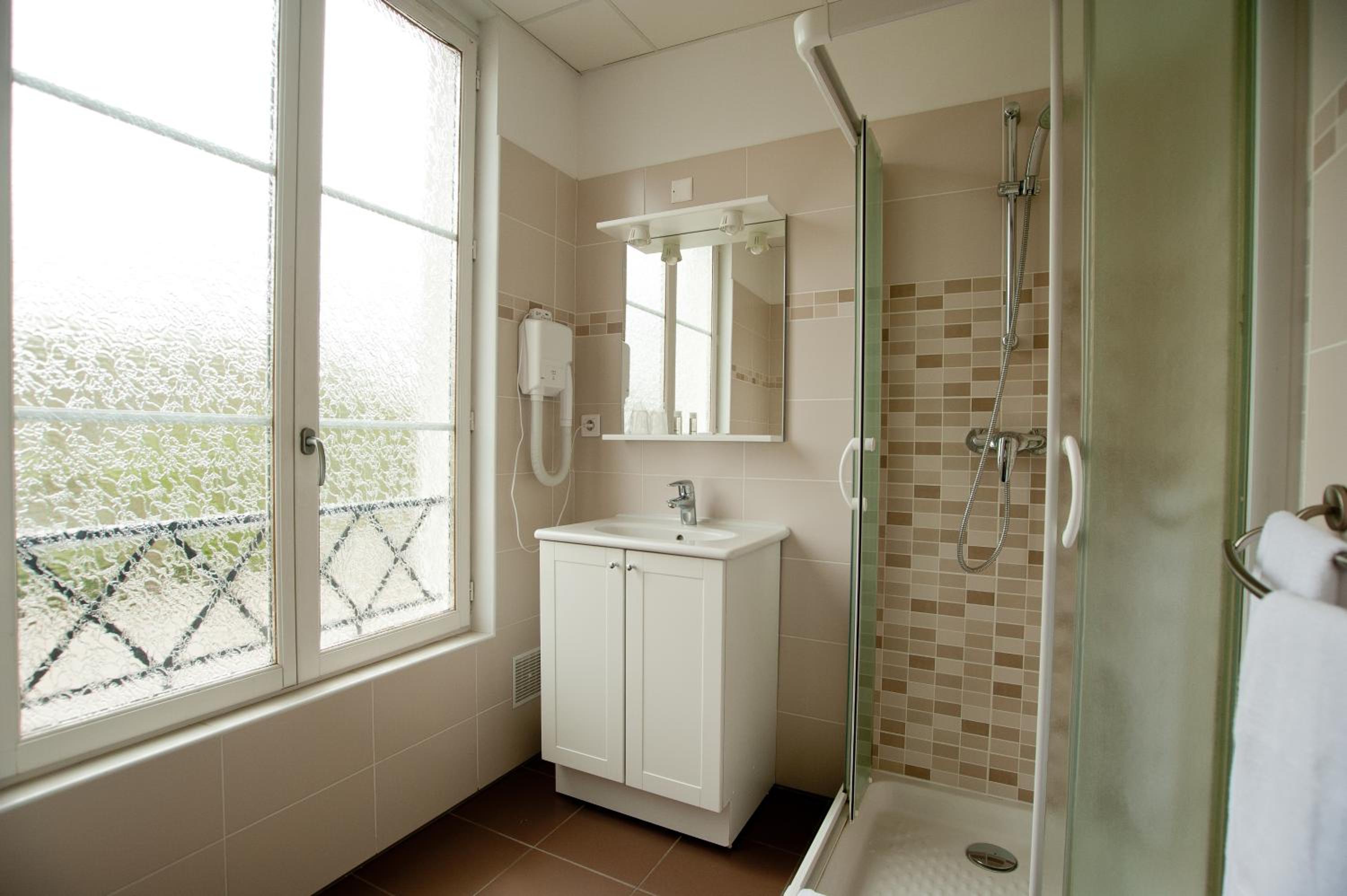Double Room - Photo 6