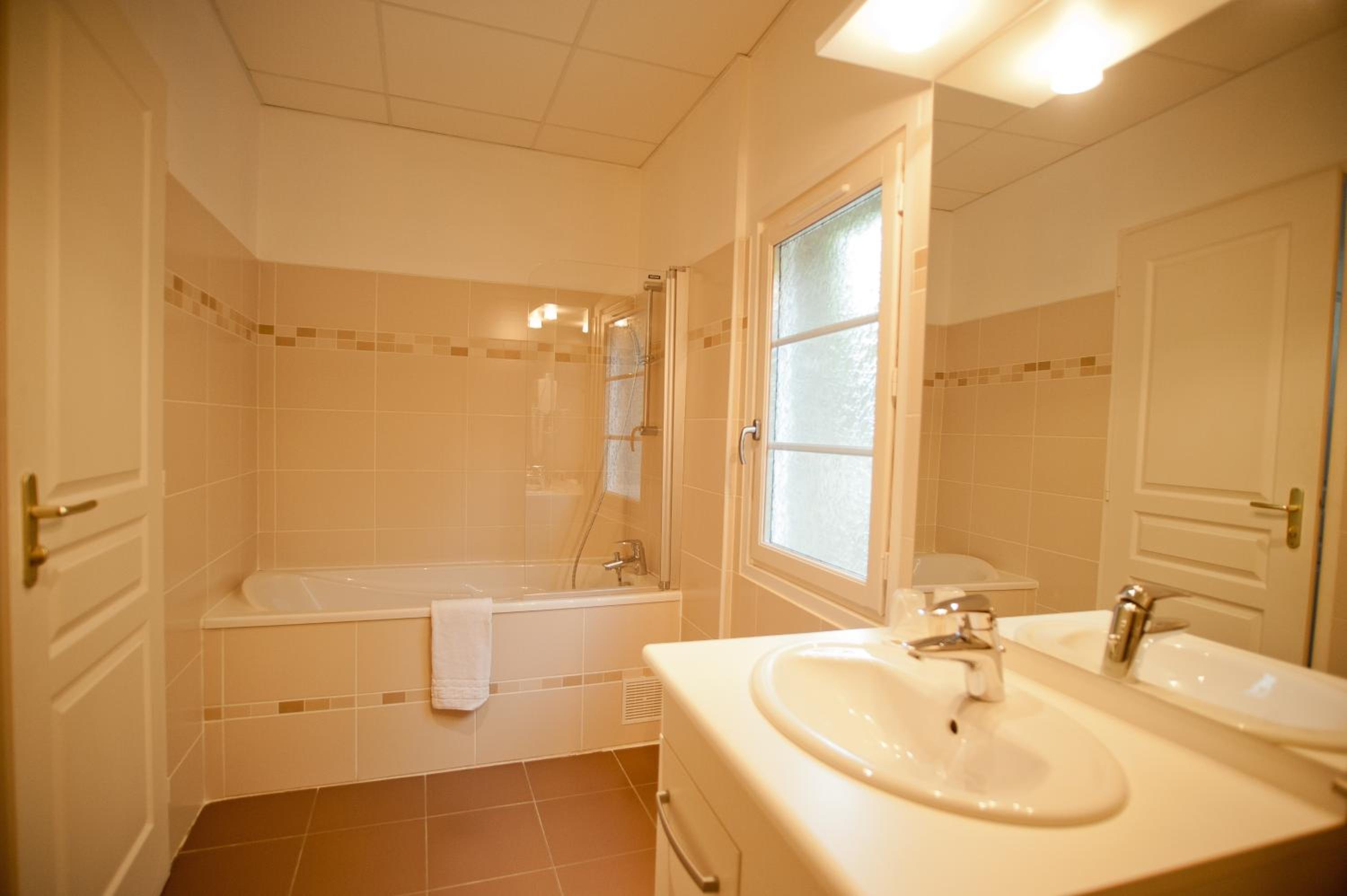 Double Room - Photo 4