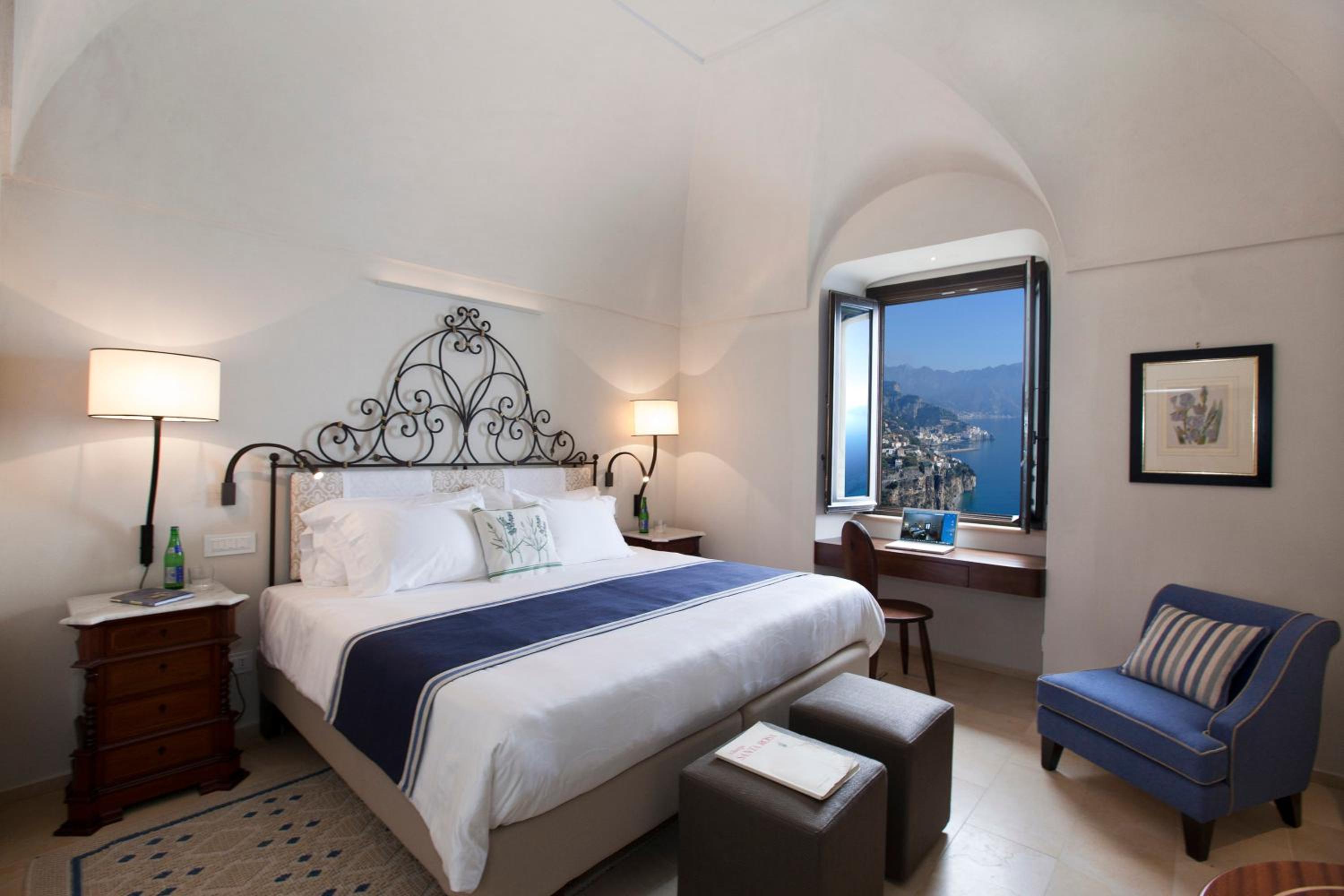 Deluxe Double Room with Sea View - Photo 2