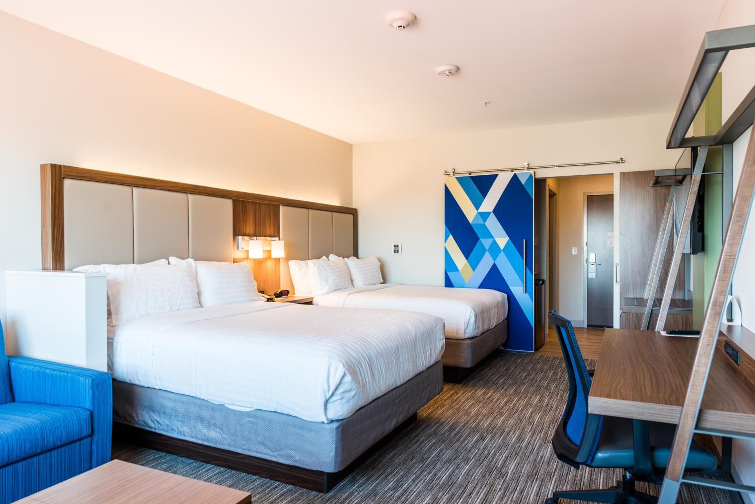 Standard Queen Room with Two Queen Beds and Mobility Accessible Roll-In Shower photo 1