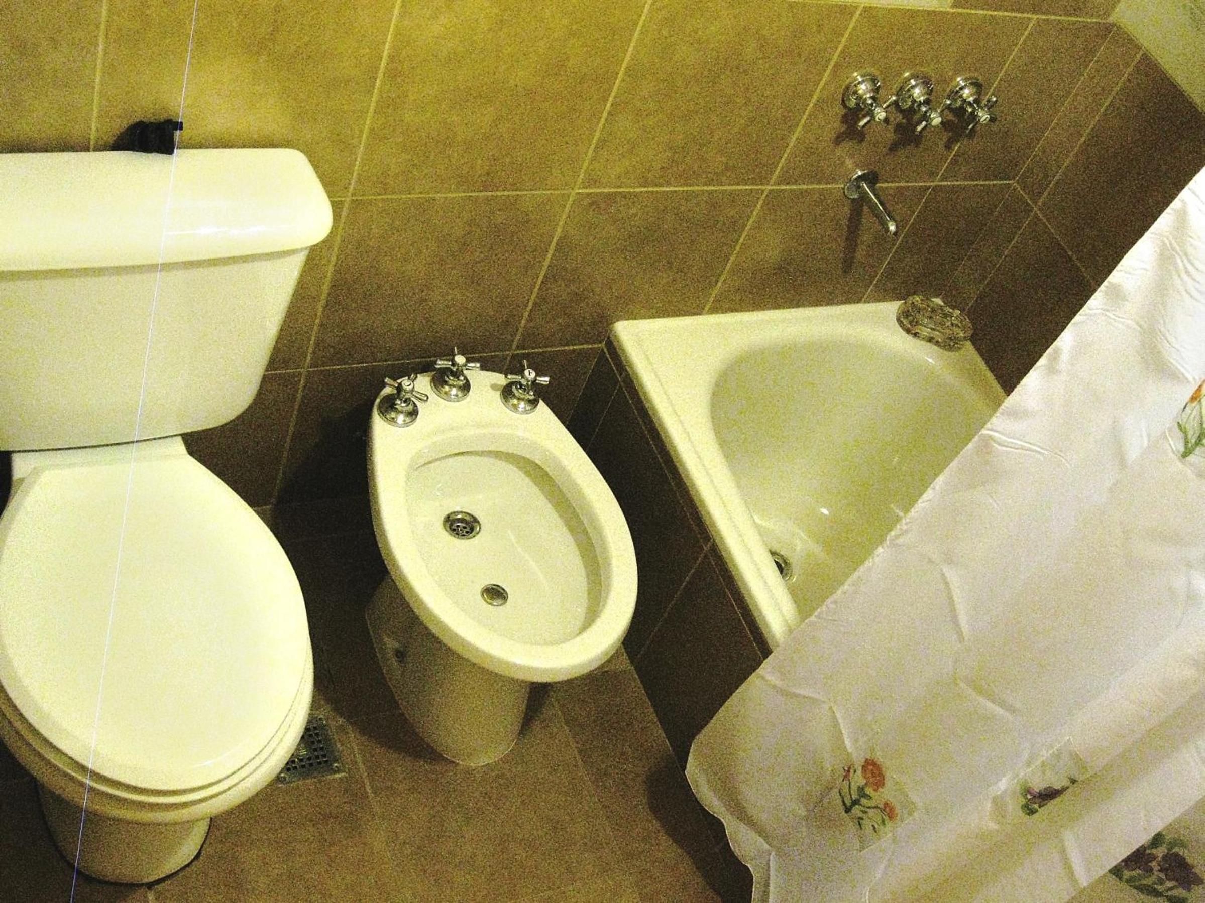 Three-Bedroom House photo 3