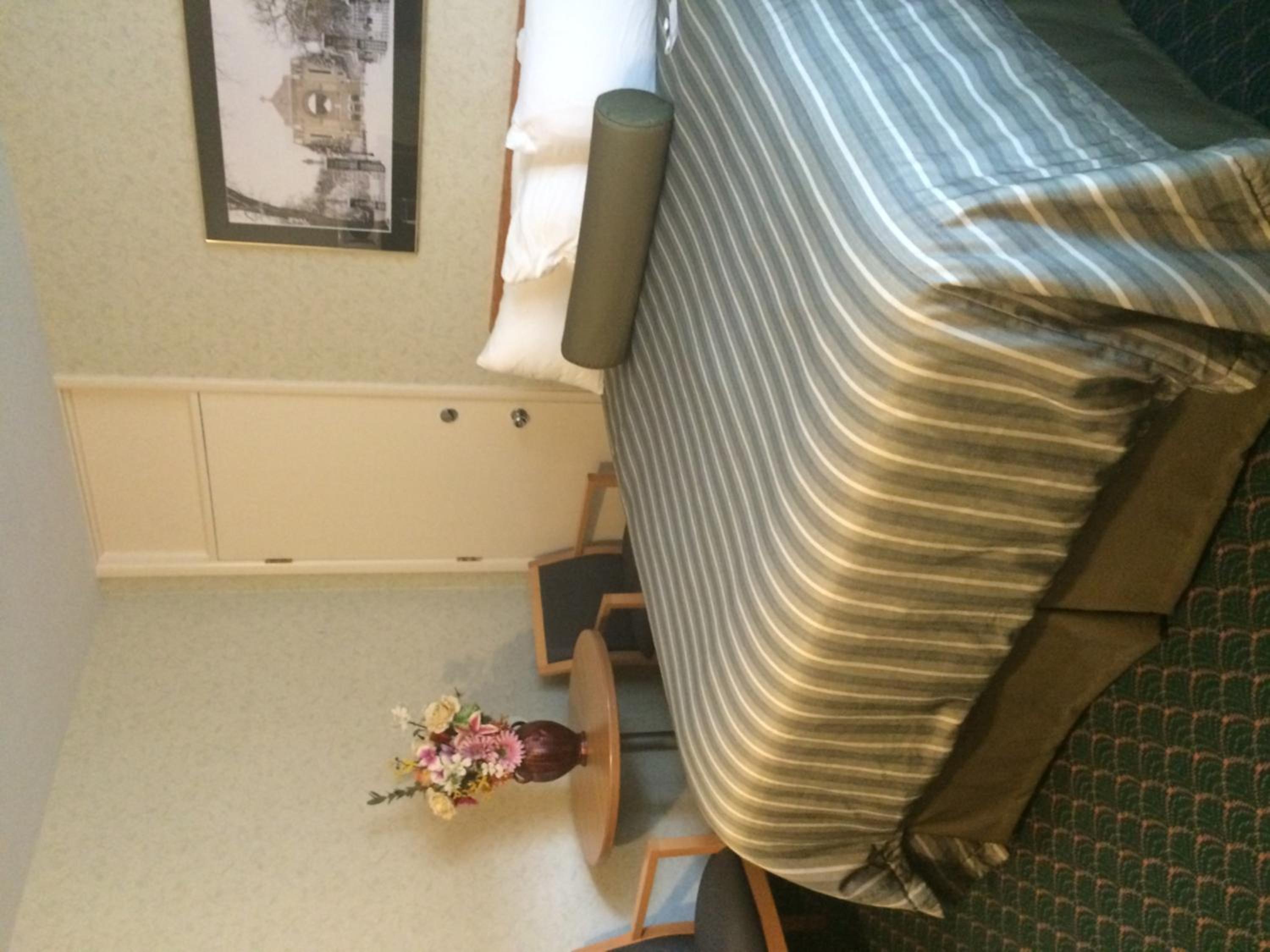 Queen Room - Non-Smoking - Photo 2