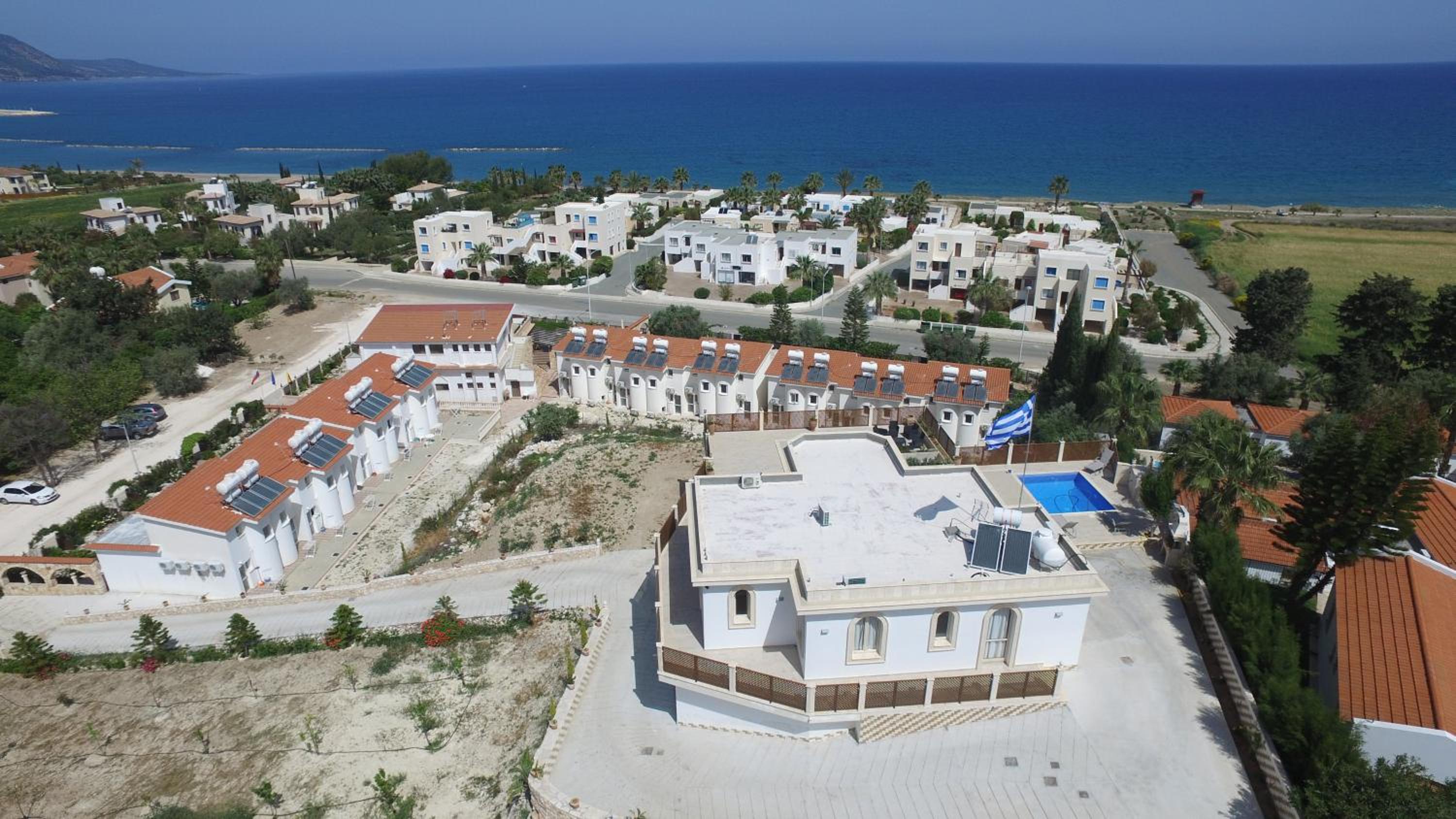 Villa with Sea View - Photo 18