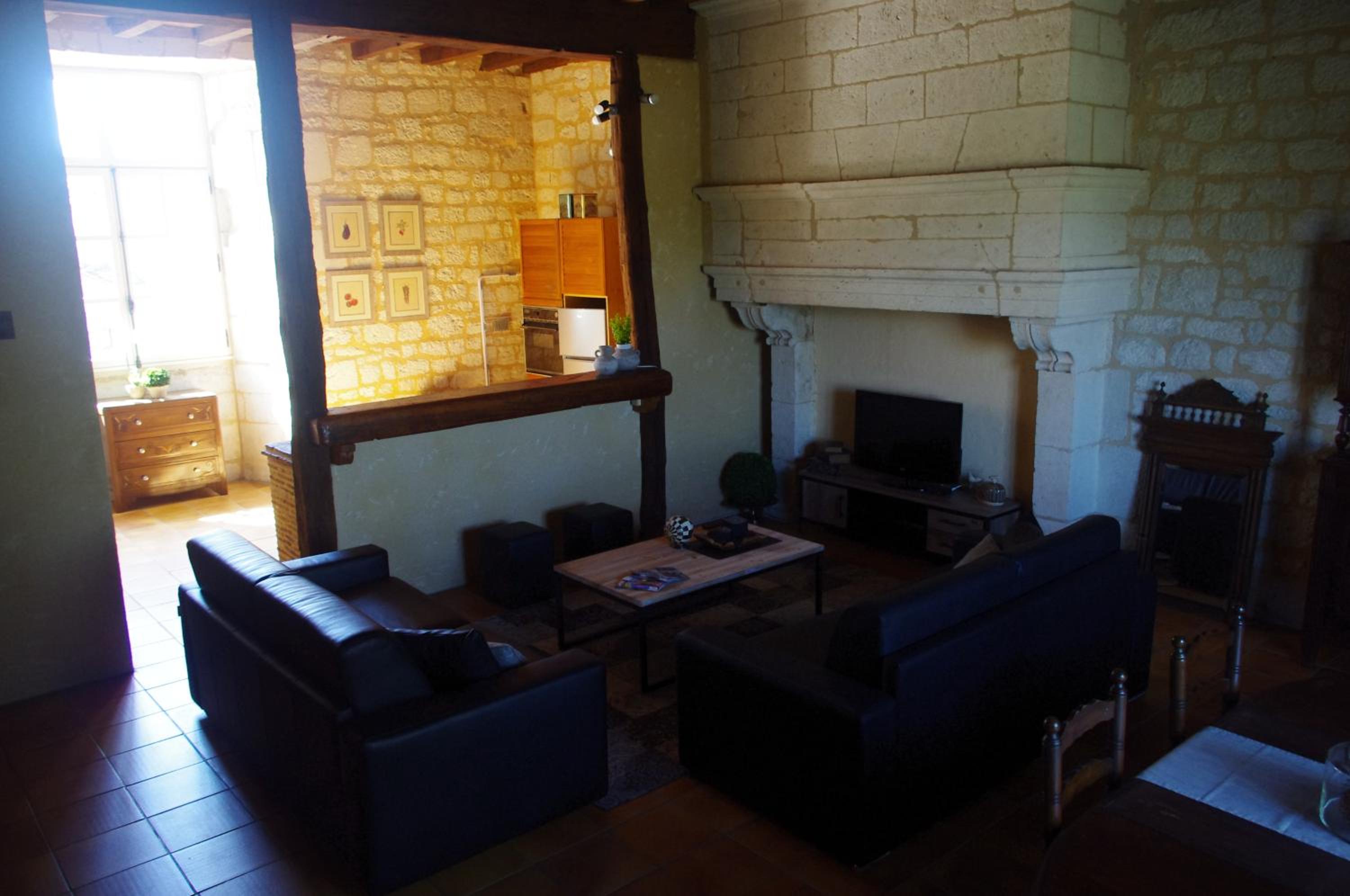 One-Bedroom Apartment (6 Adults) photo 2
