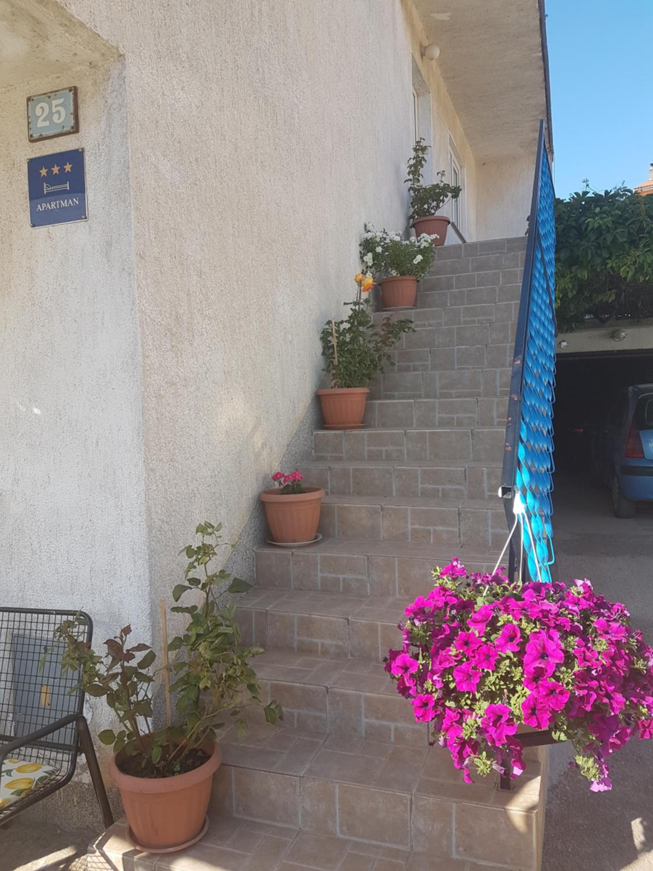 Apartment - Photo 46
