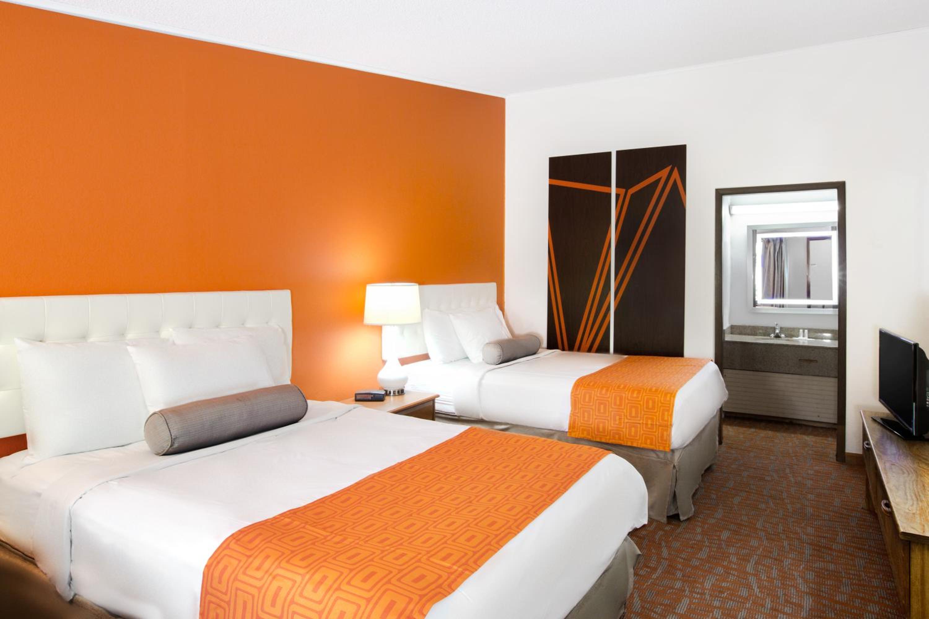 Double Room with Two Double Beds - Photo 5