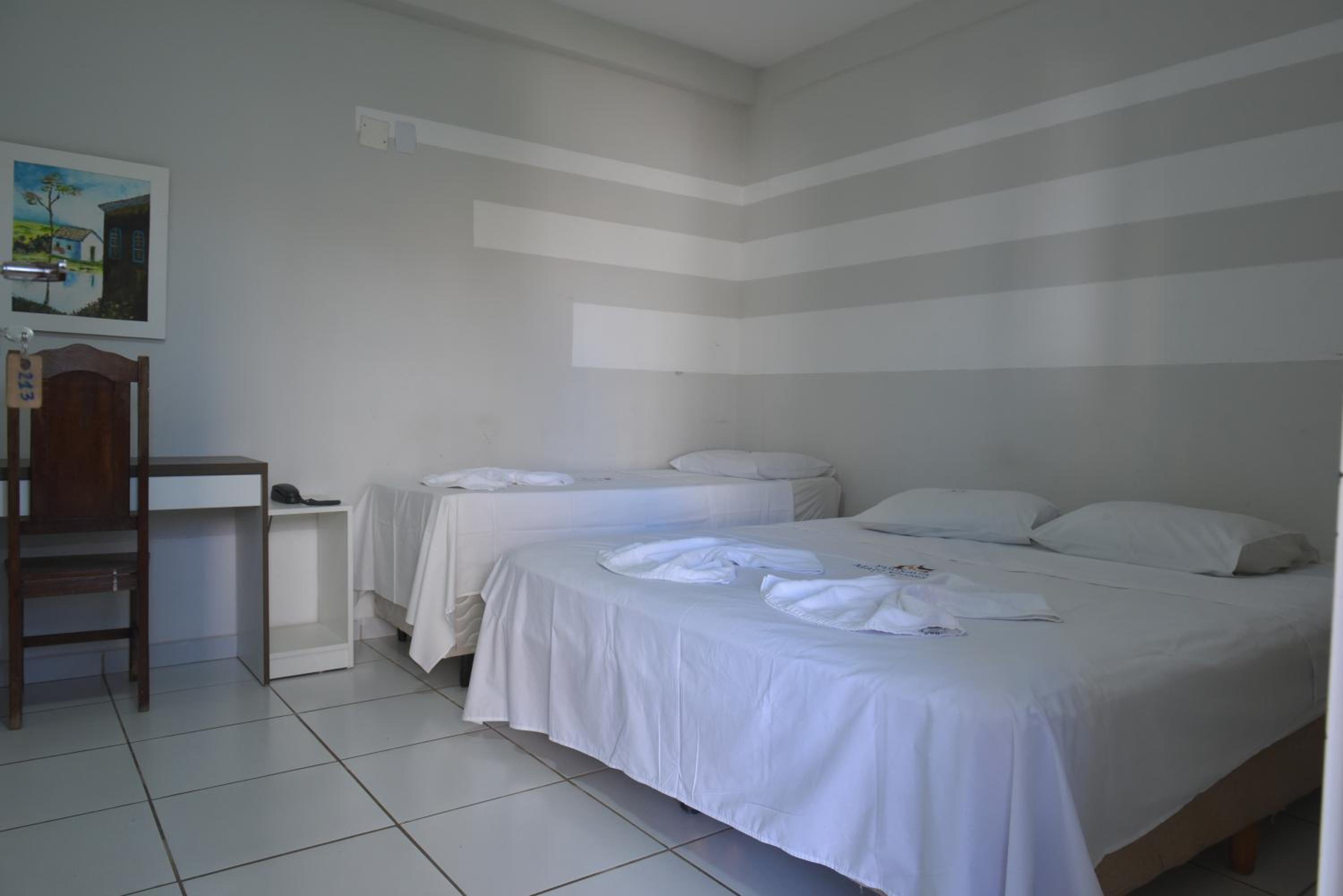Standard Triple Room - Photo 7