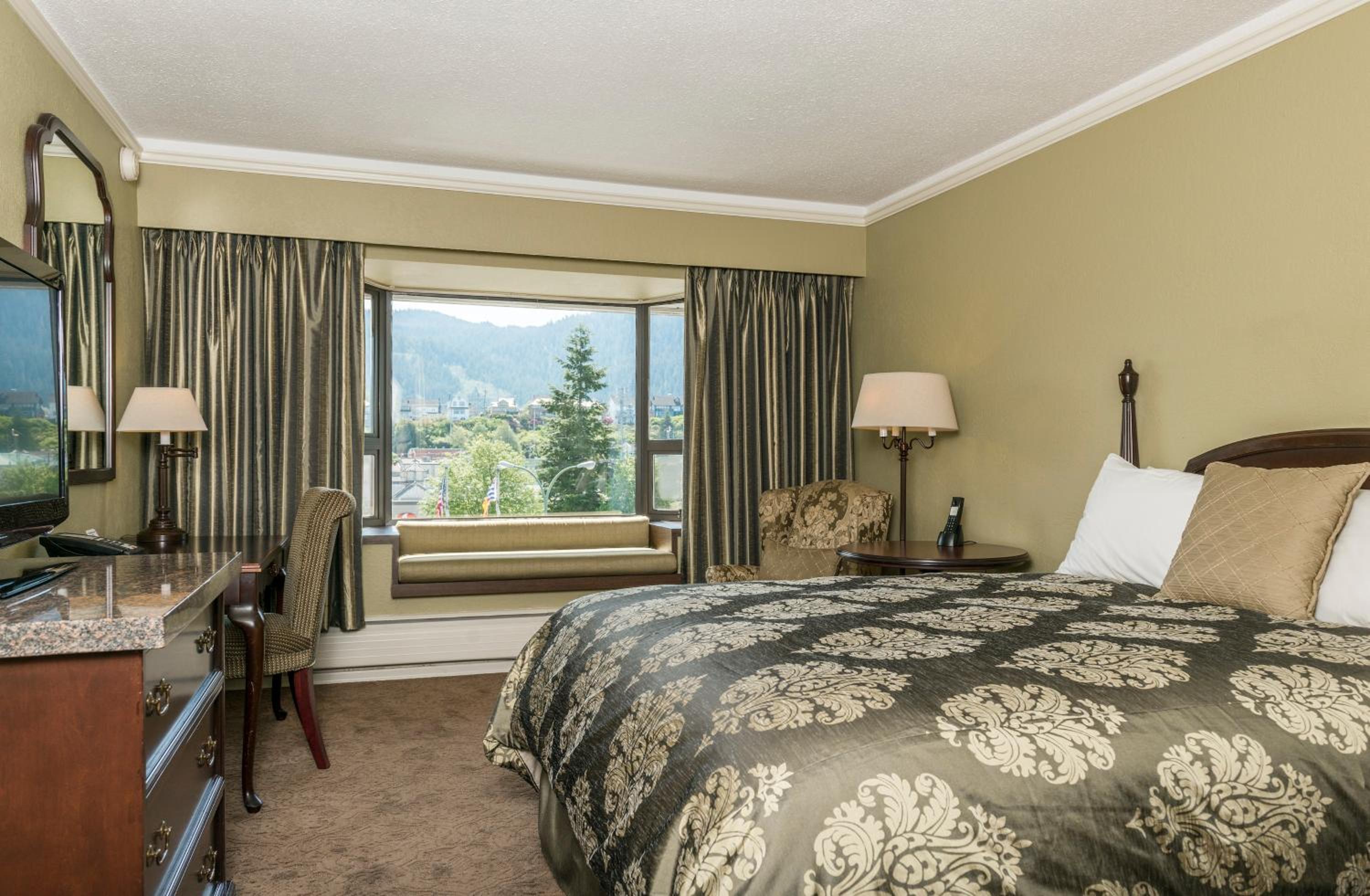 Queen Room with City View photo 1