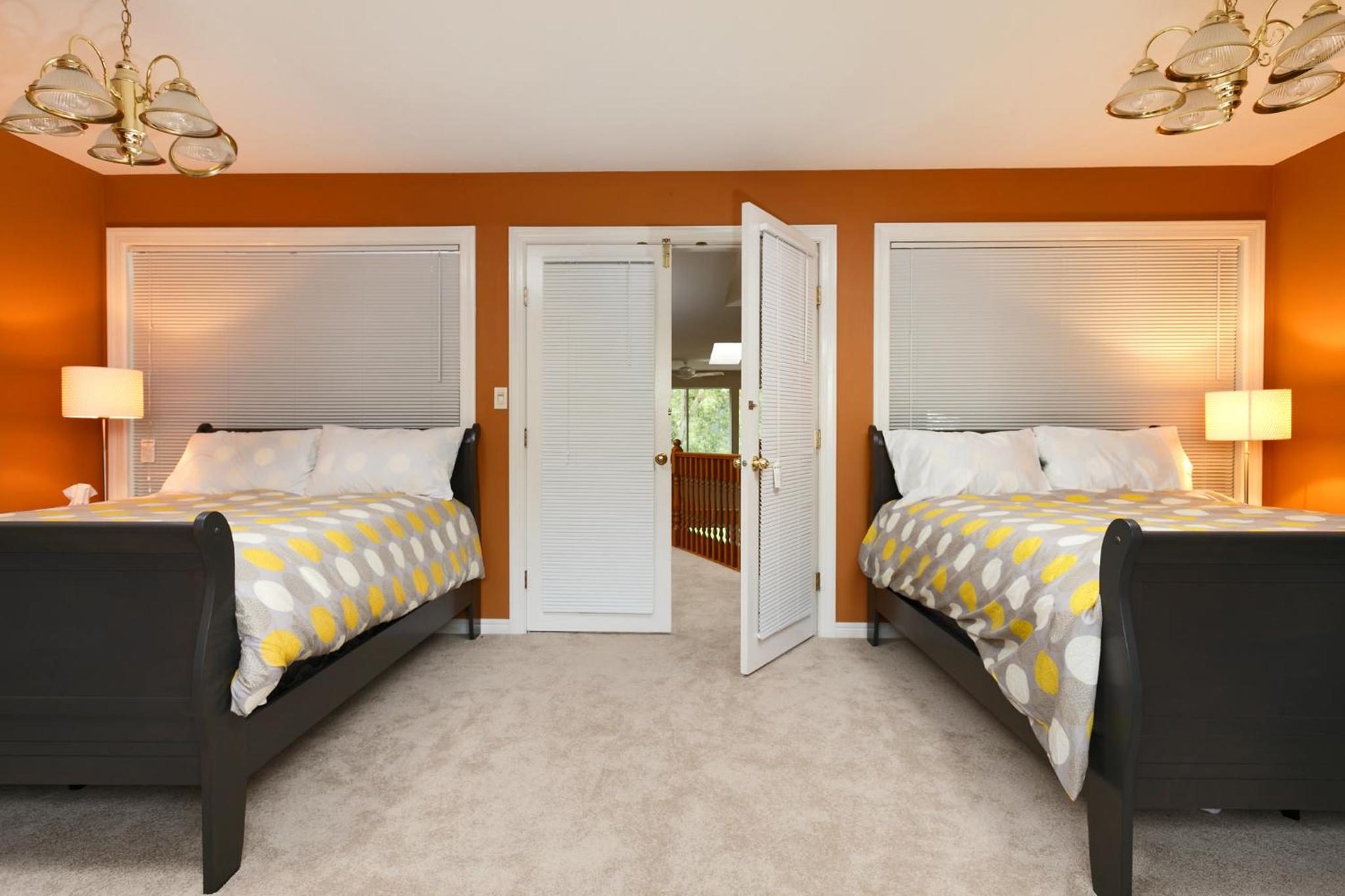 Standard Double Room with Two Double Beds and Shared Bathroom