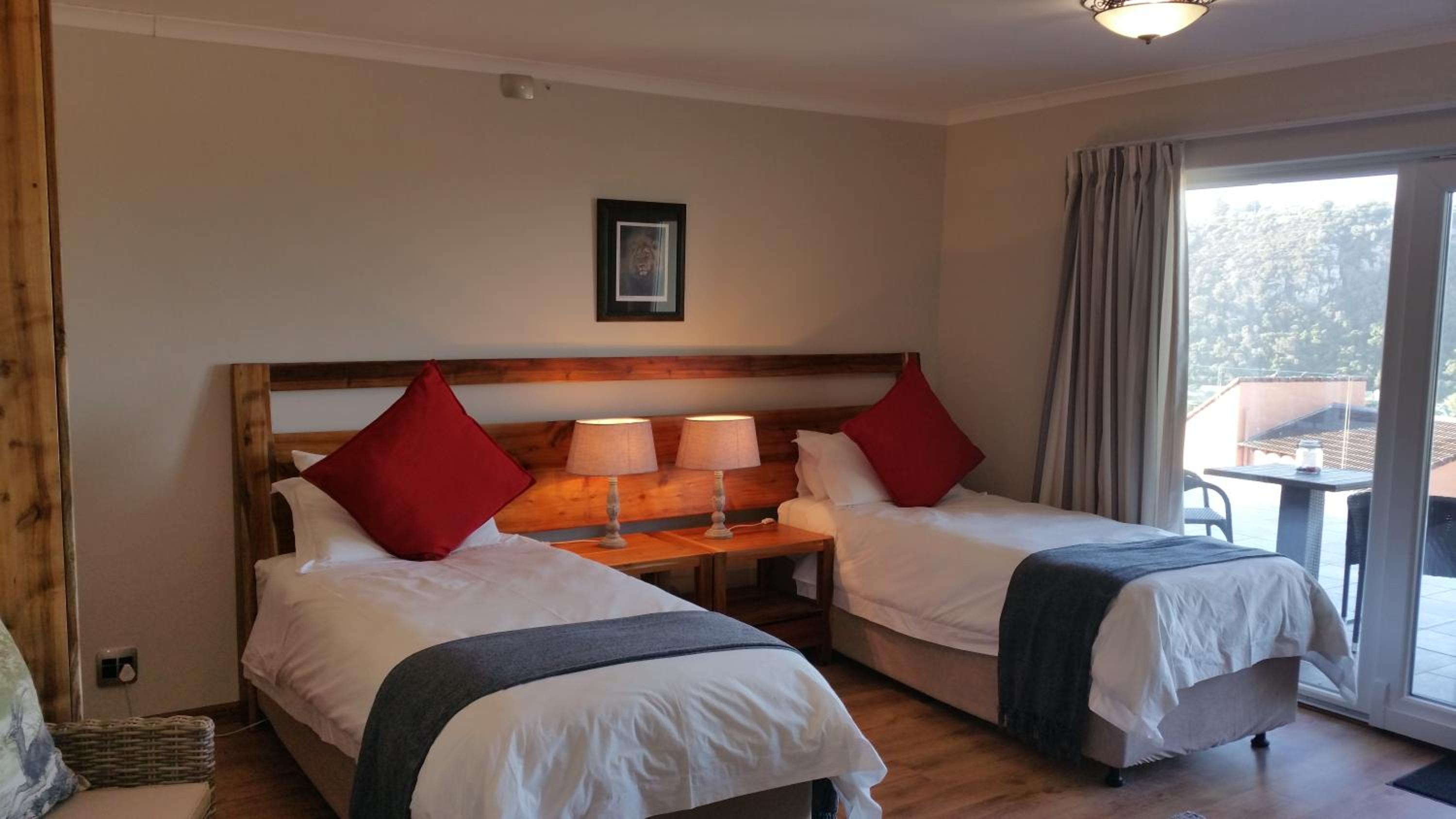 Double or Twin Room with Sea View (Symphony Suite) photo 3