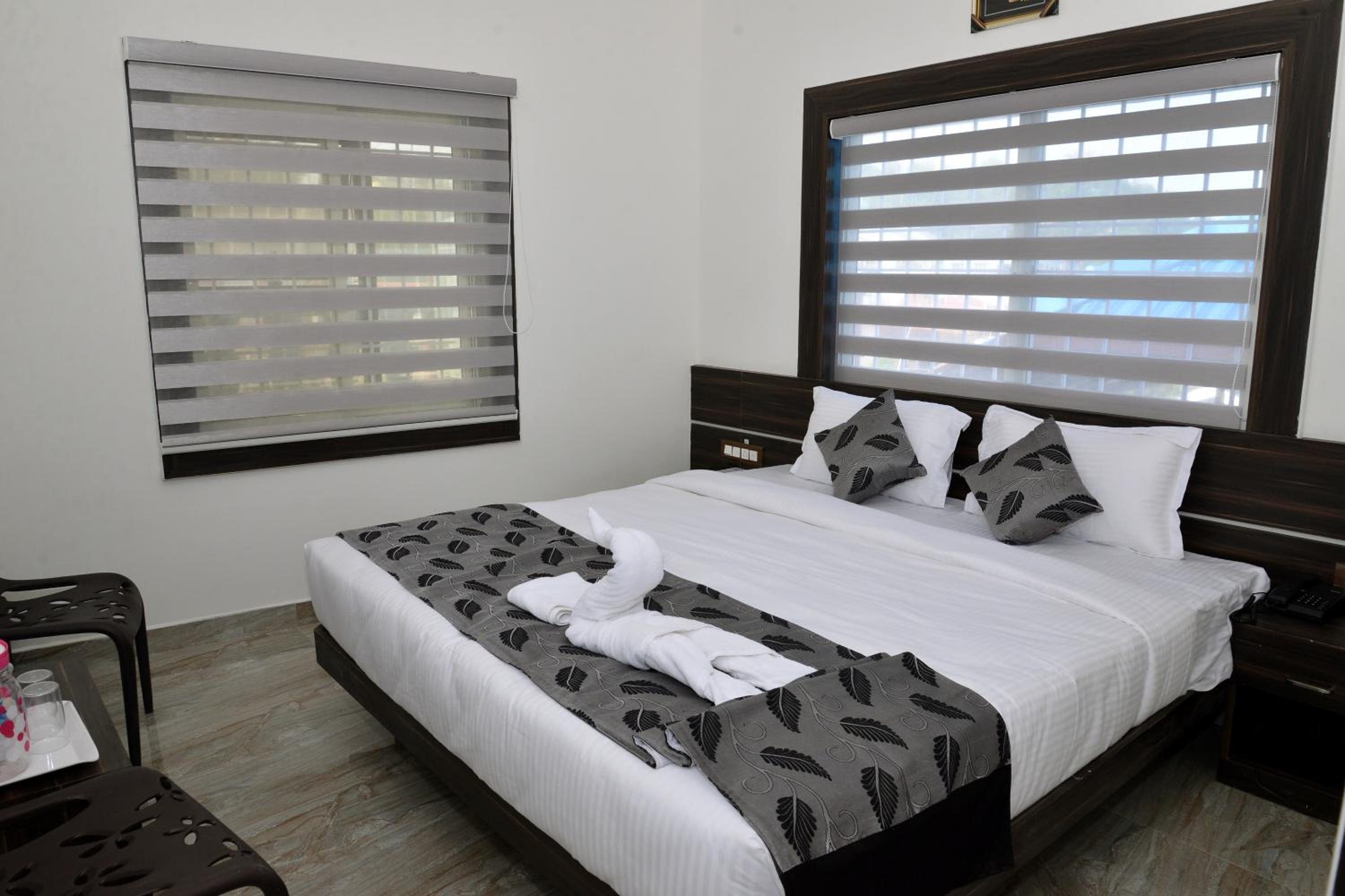 Standard Double Room with Fan photo 1
